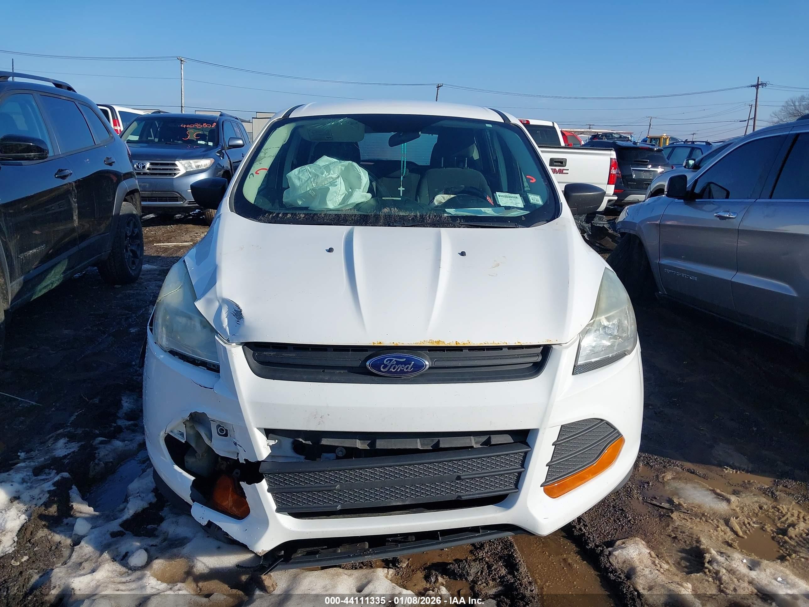 2014 Ford Escape S White vin: 1FMCU0F71EUB68909