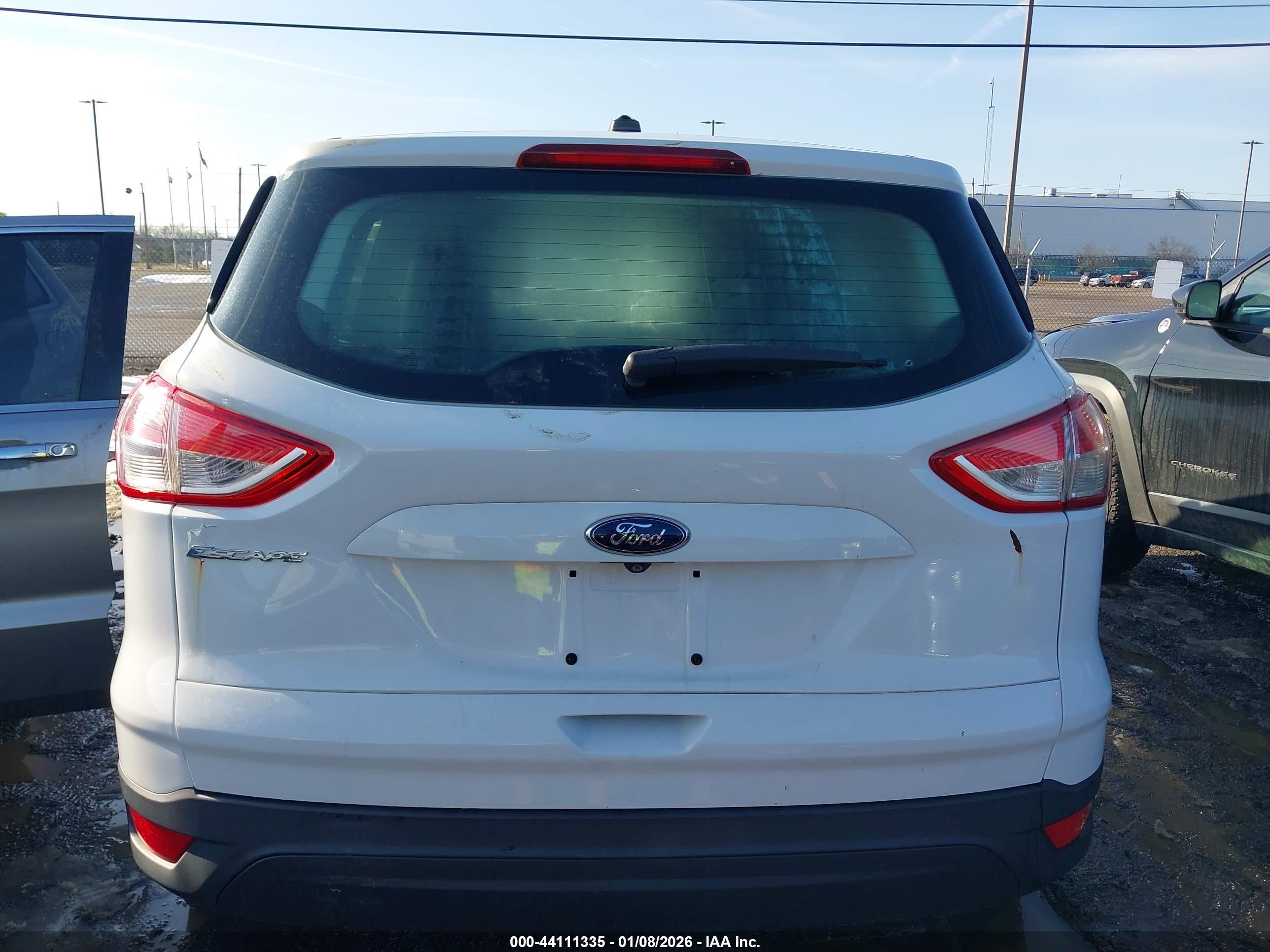 2014 Ford Escape S White vin: 1FMCU0F71EUB68909