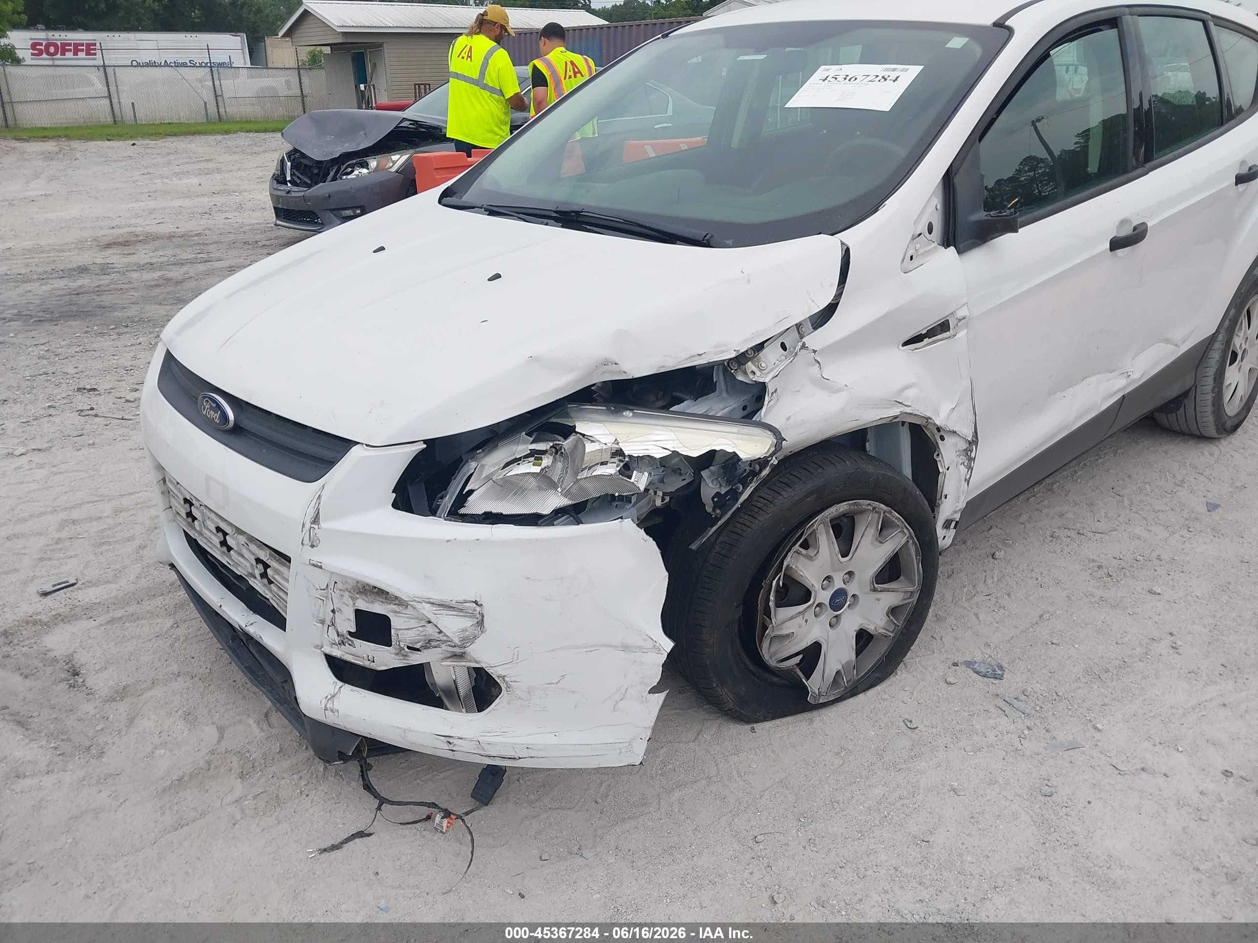 2014 Ford Escape S White vin: 1FMCU0F71EUD09977