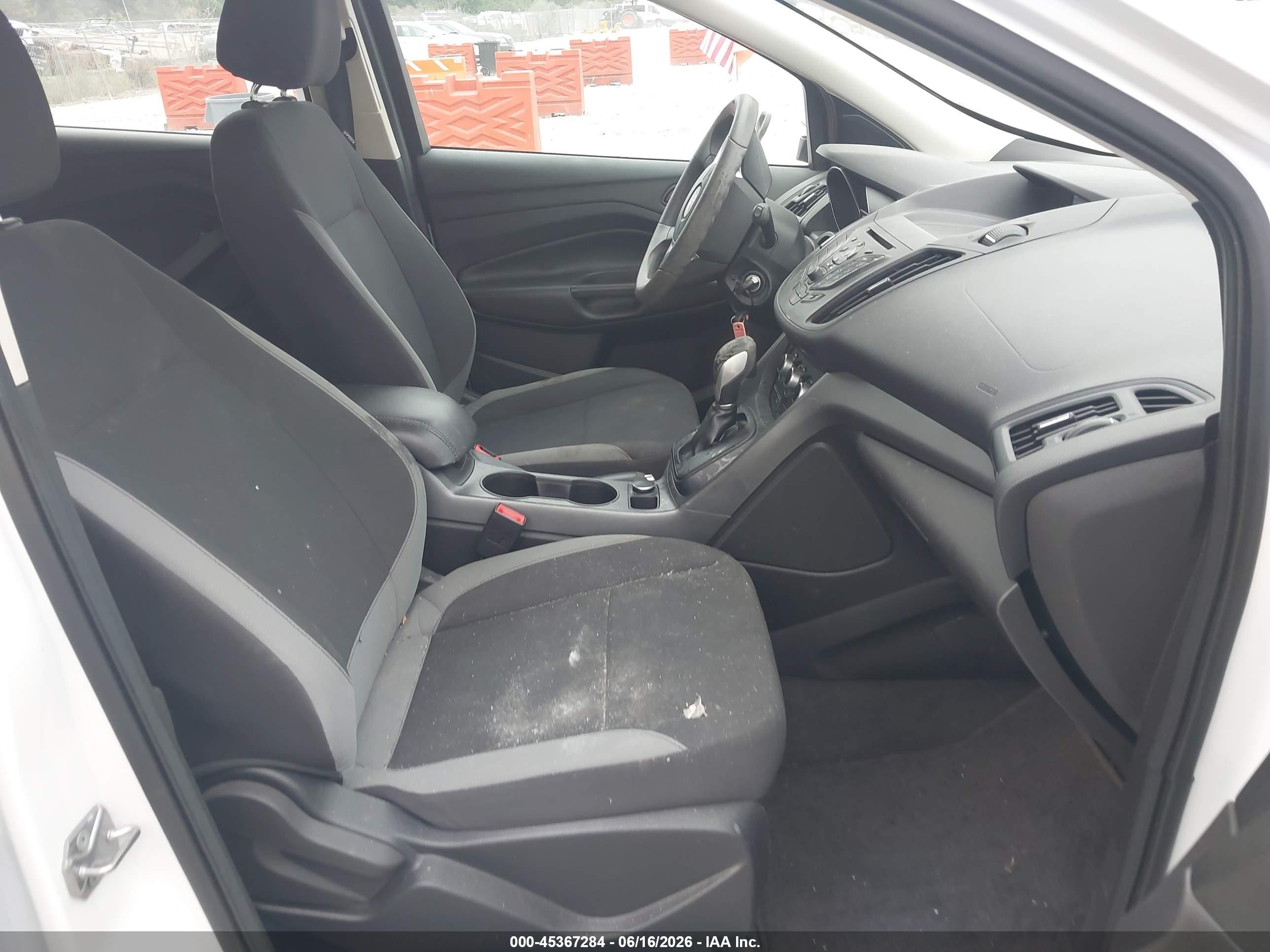 2014 Ford Escape S White vin: 1FMCU0F71EUD09977