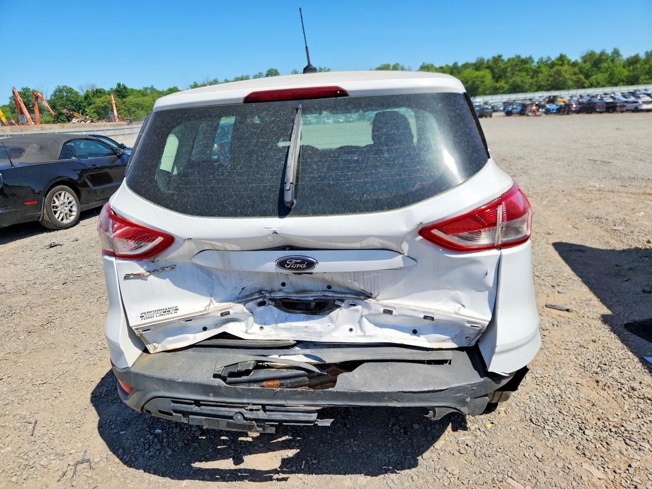 2014 Ford Escape S White vin: 1FMCU0F71EUE54663