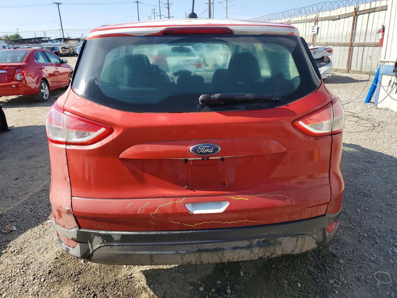2015 Ford Escape White vin: 1FMCU0F71FUA45452