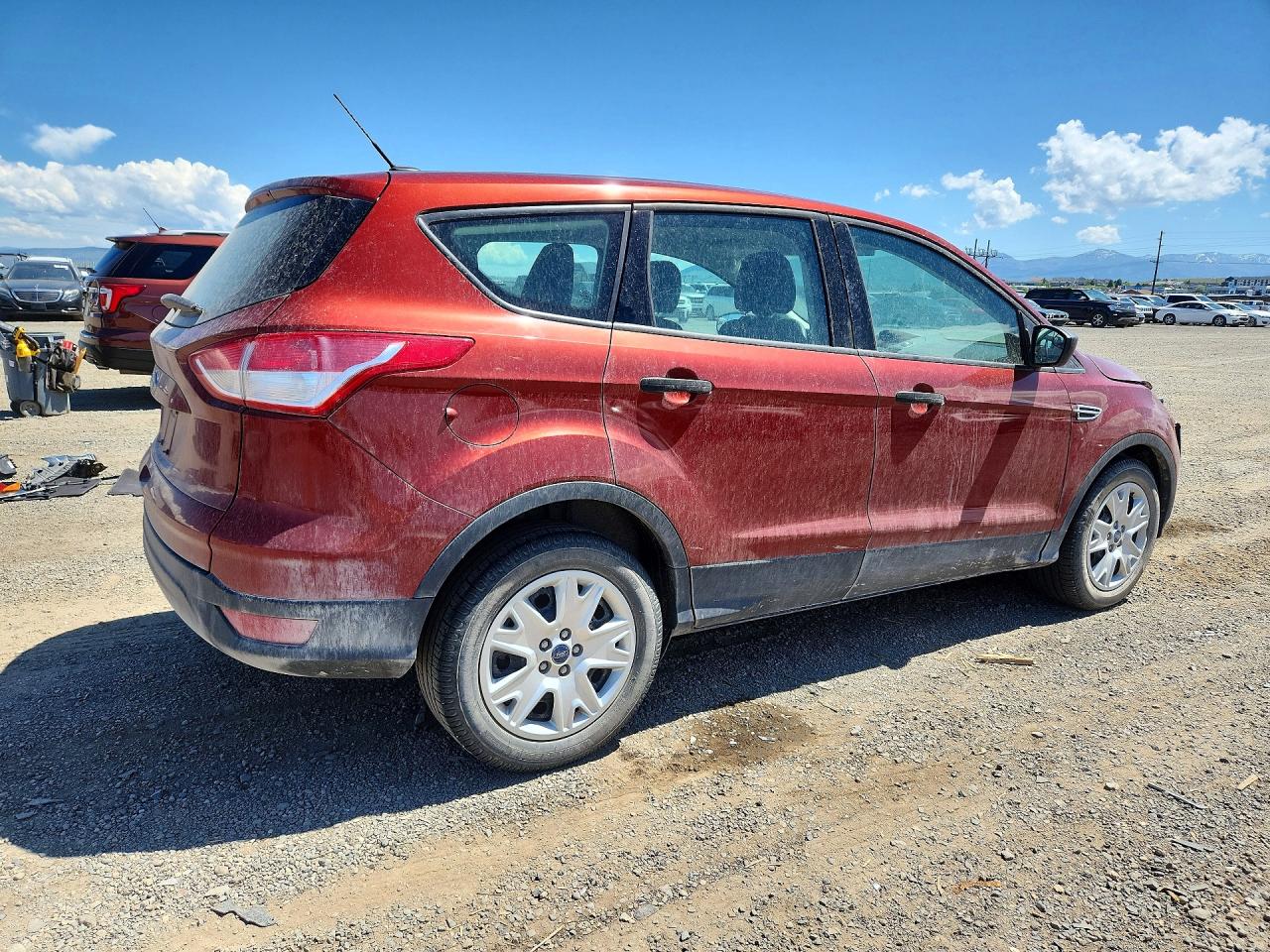 2015 Ford Escape S Red vin: 1FMCU0F71FUB28315