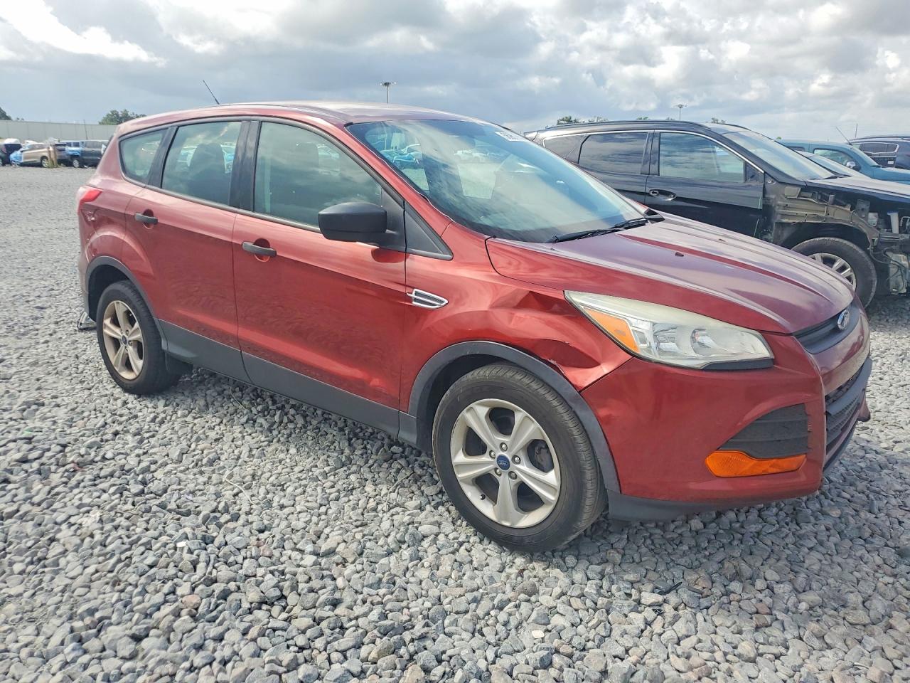 2015 Ford Escape S Burgundy vin: 1FMCU0F71FUB87705