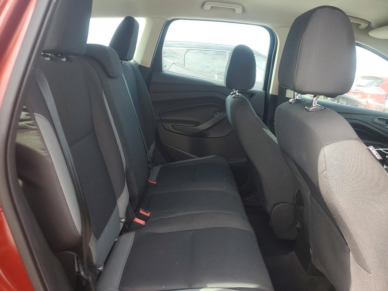 2015 Ford Escape S Burgundy vin: 1FMCU0F71FUB87705