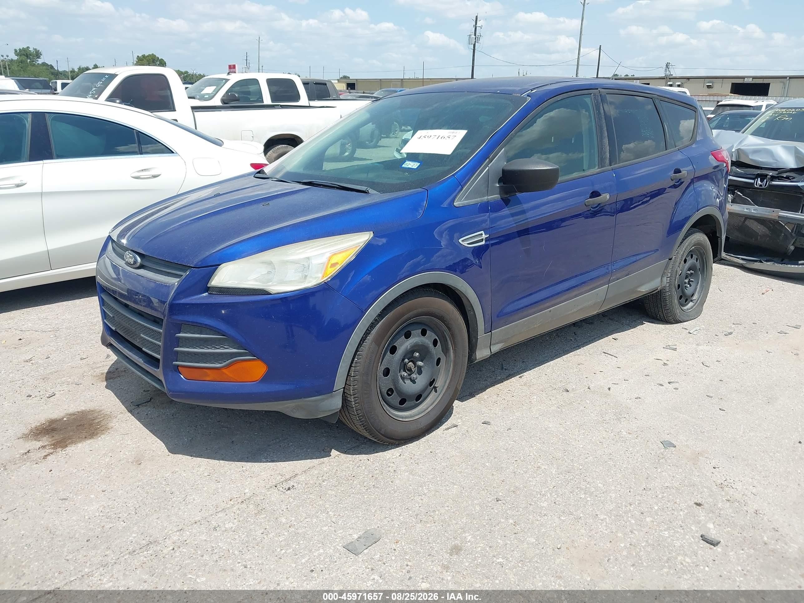 2015 Ford Escape S Синий vin: 1FMCU0F71FUC24588