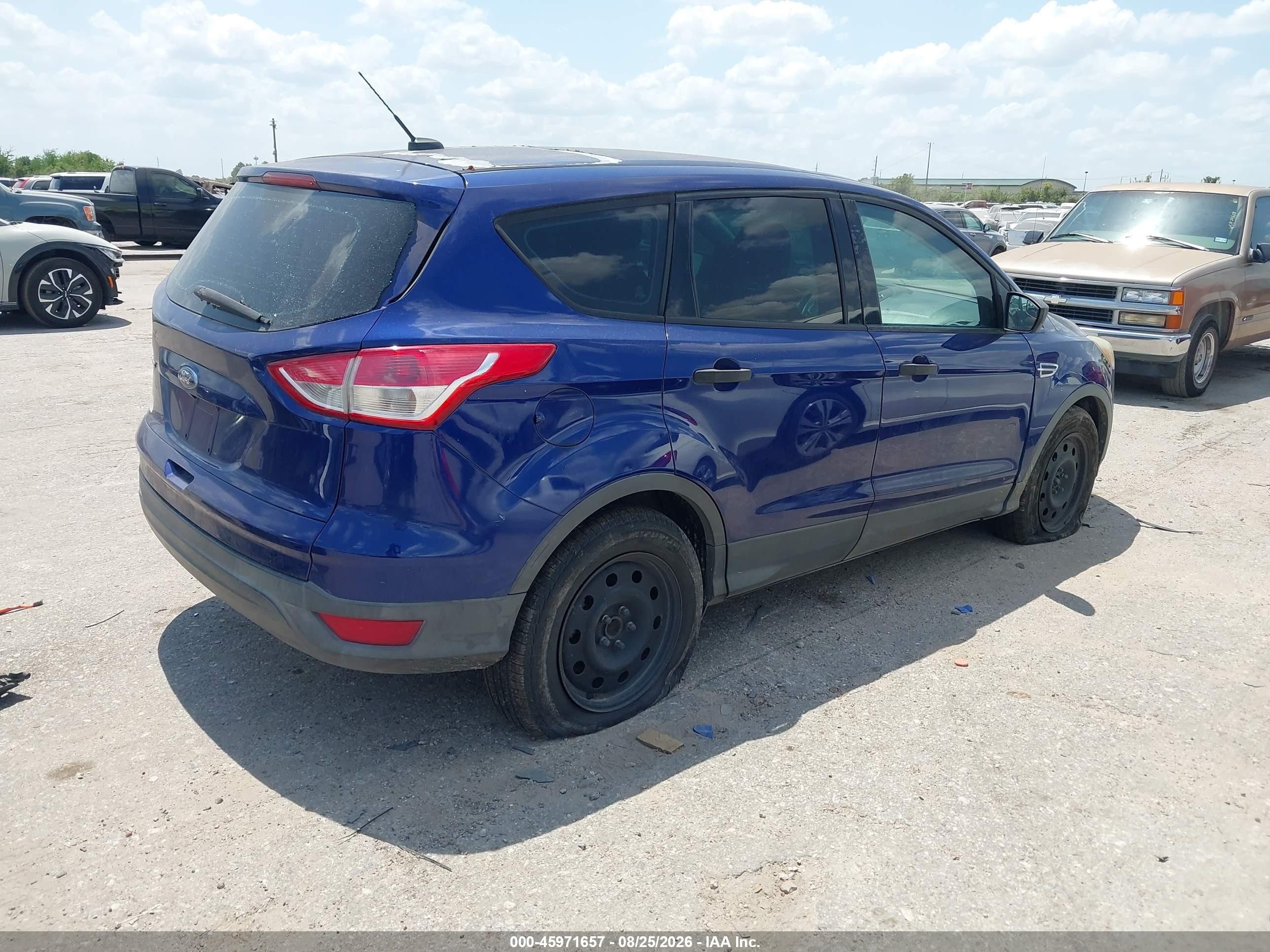 2015 Ford Escape S Синий vin: 1FMCU0F71FUC24588