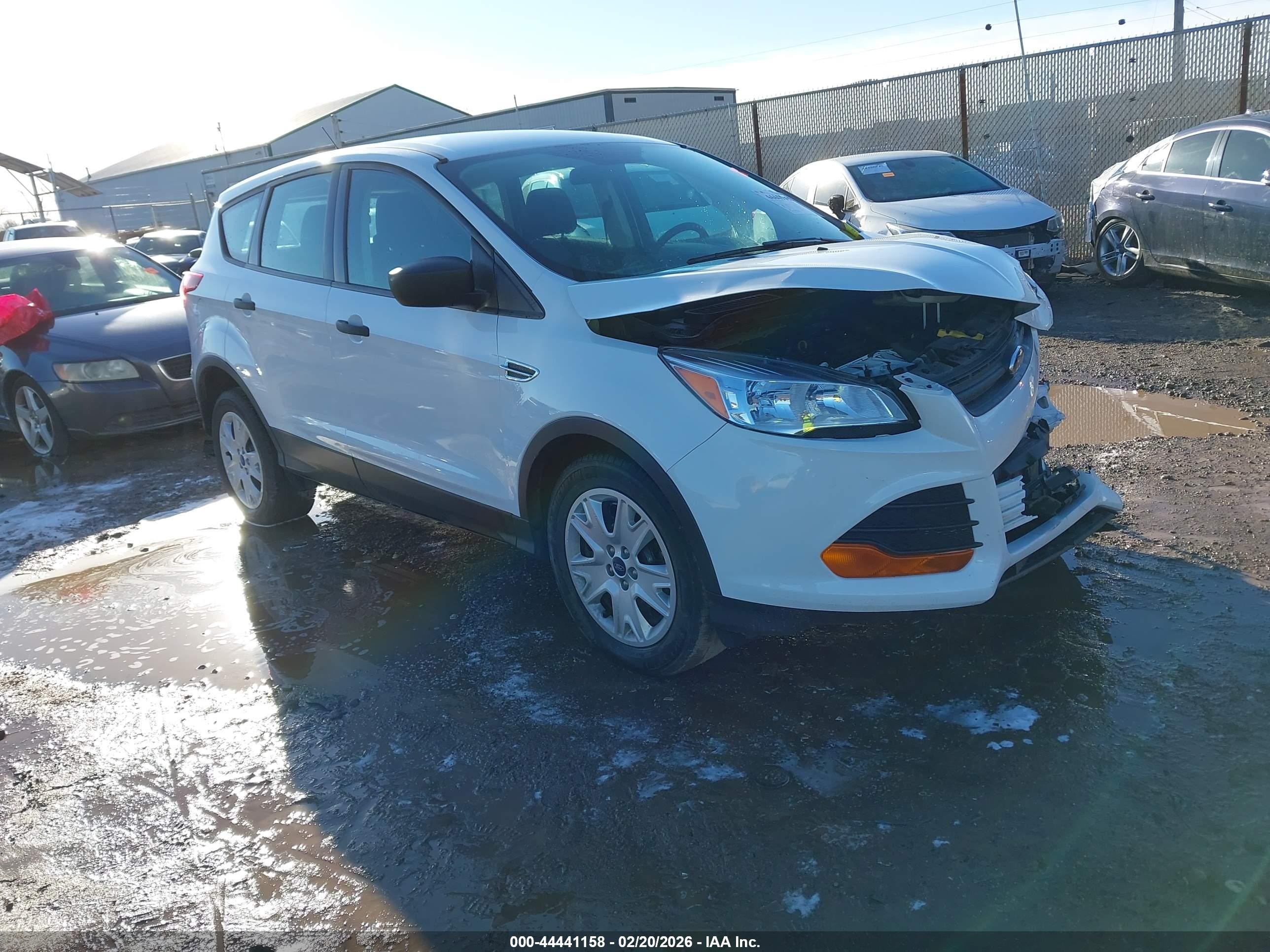 2015 Ford Escape S White vin: 1FMCU0F71FUC60460