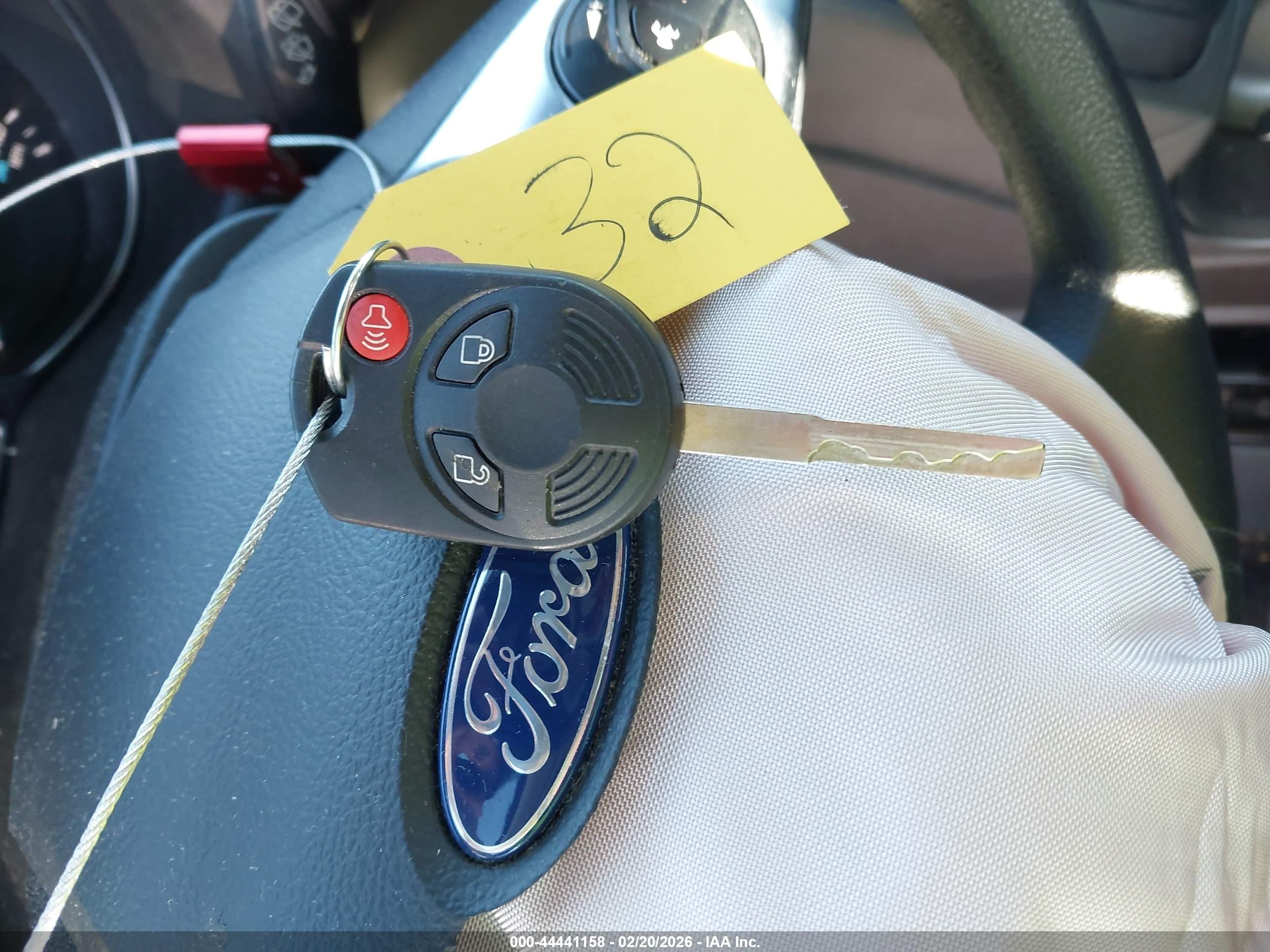 2015 Ford Escape S White vin: 1FMCU0F71FUC60460
