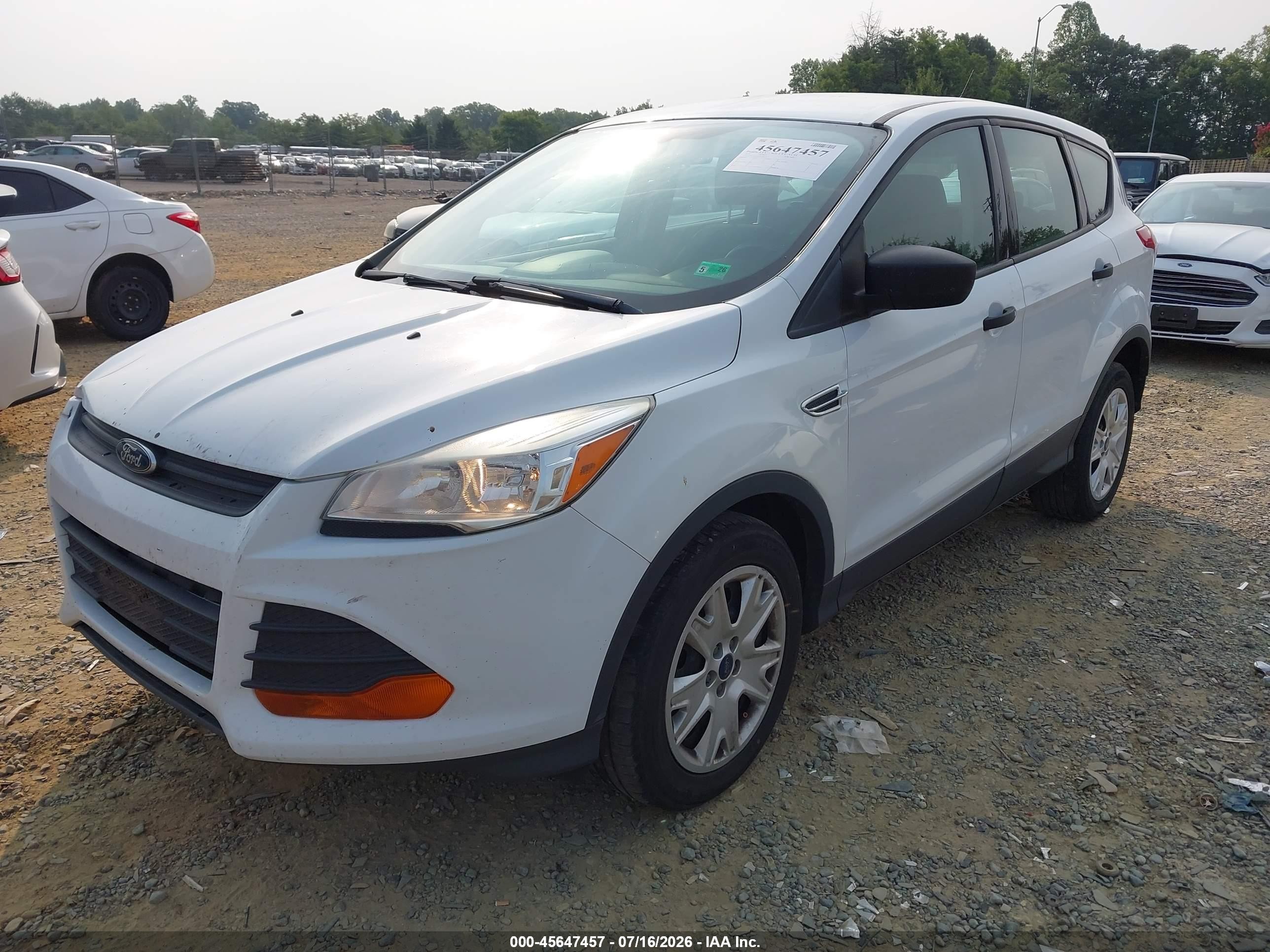 2015 Ford Escape S White vin: 1FMCU0F71FUC66131