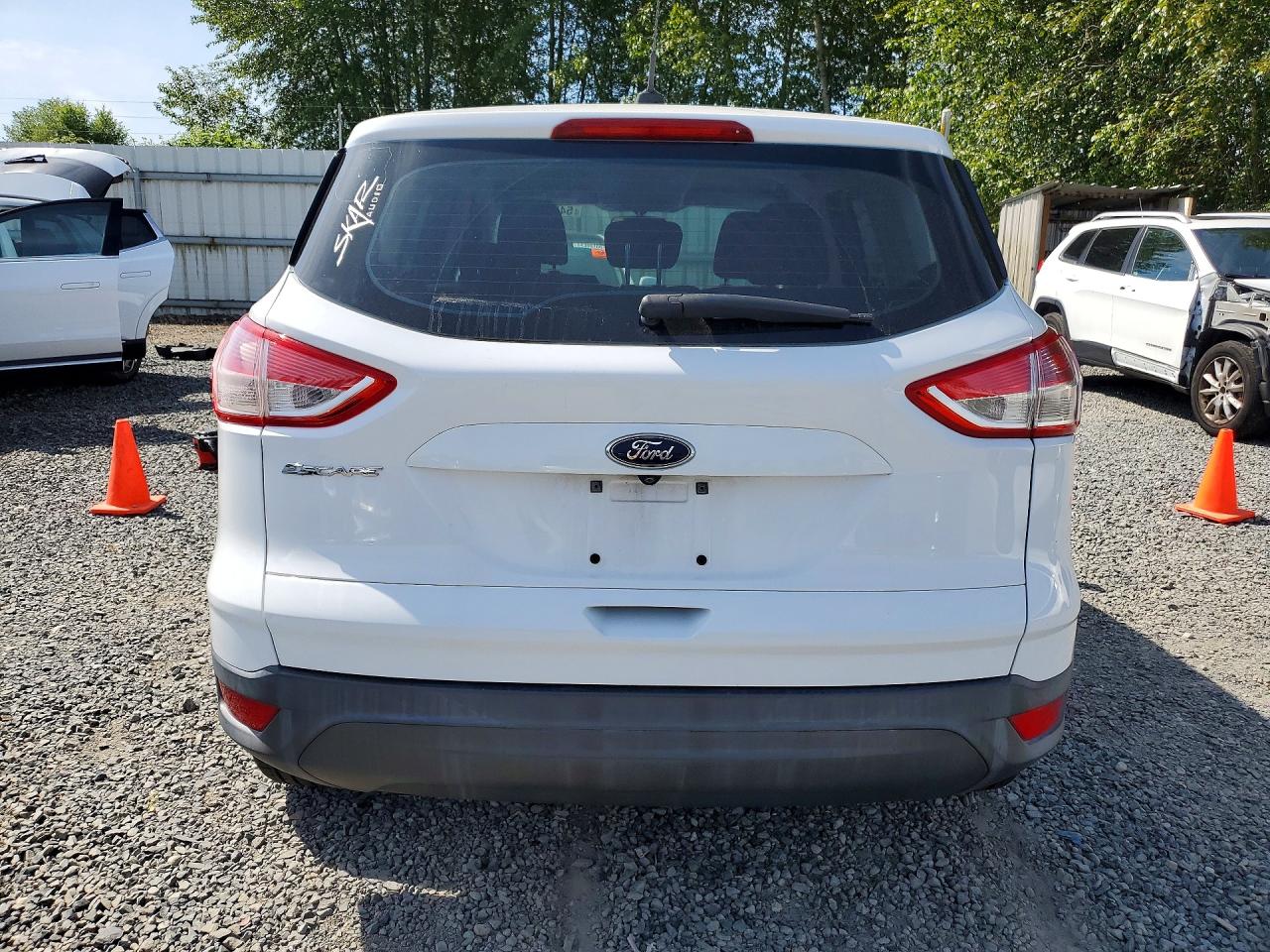 2016 Ford Escape S White vin: 1FMCU0F71GUC80497