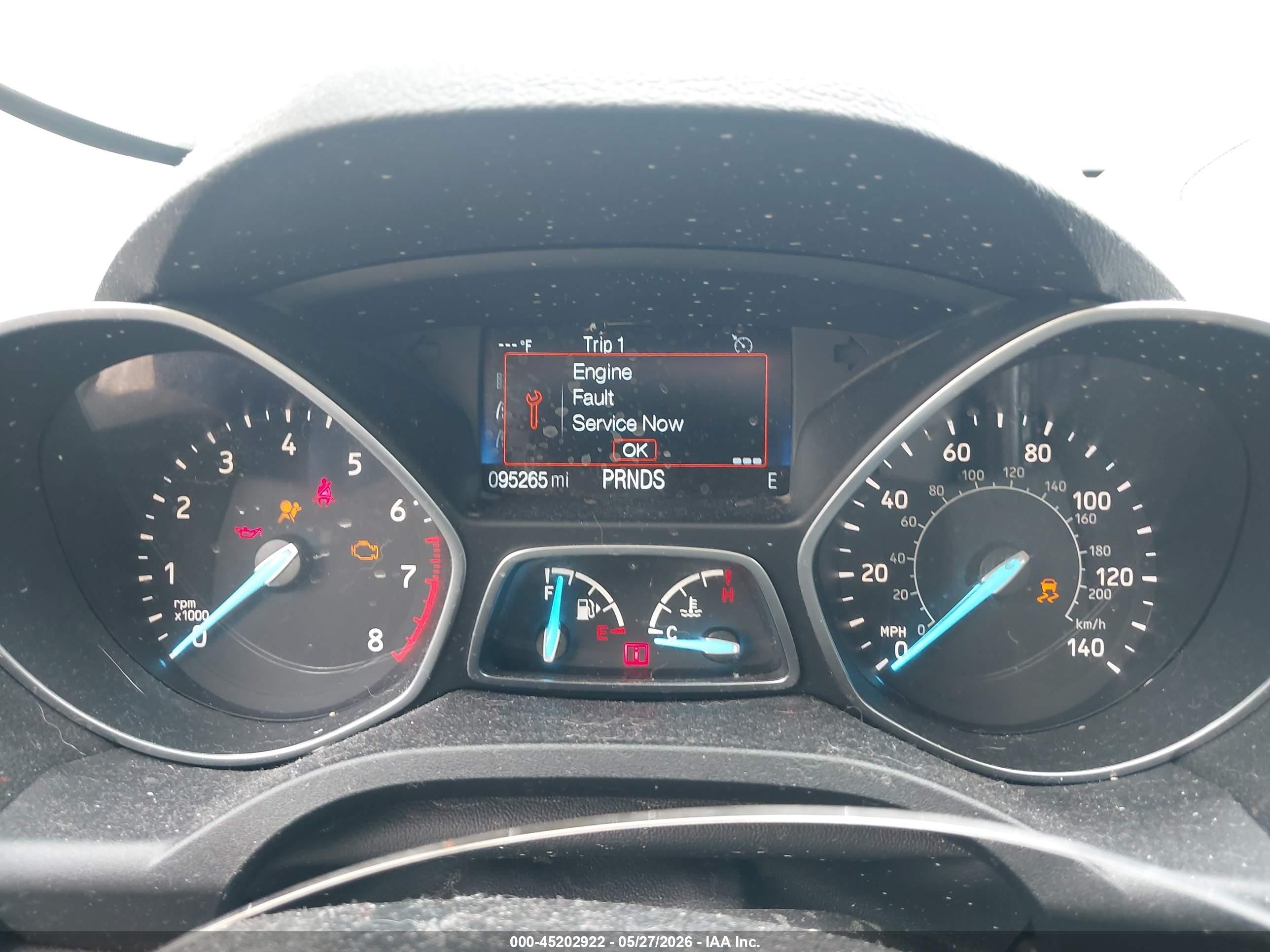 2018 Ford Escape S Золотой vin: 1FMCU0F71JUA33701