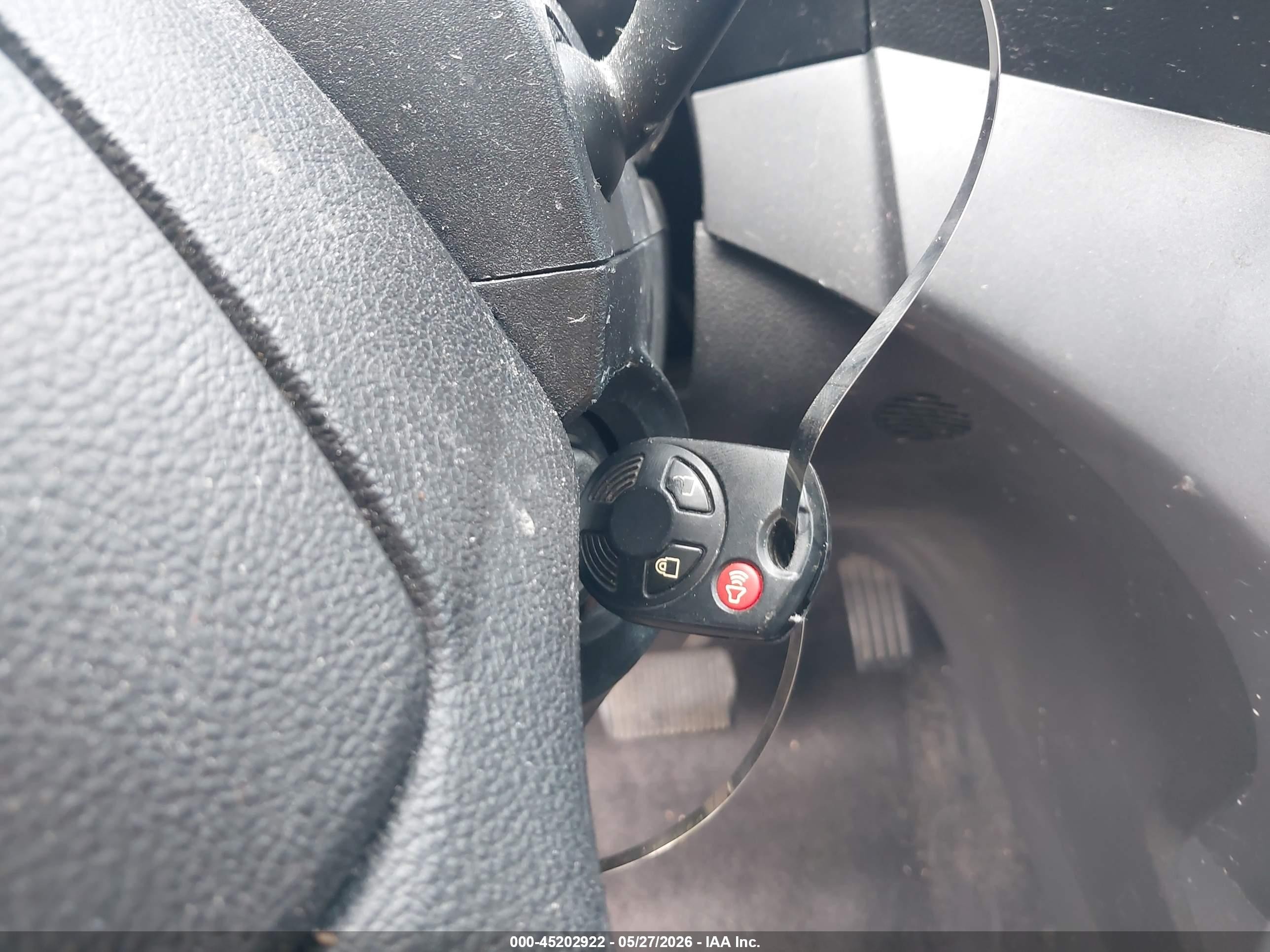 2018 Ford Escape S Золотой vin: 1FMCU0F71JUA33701