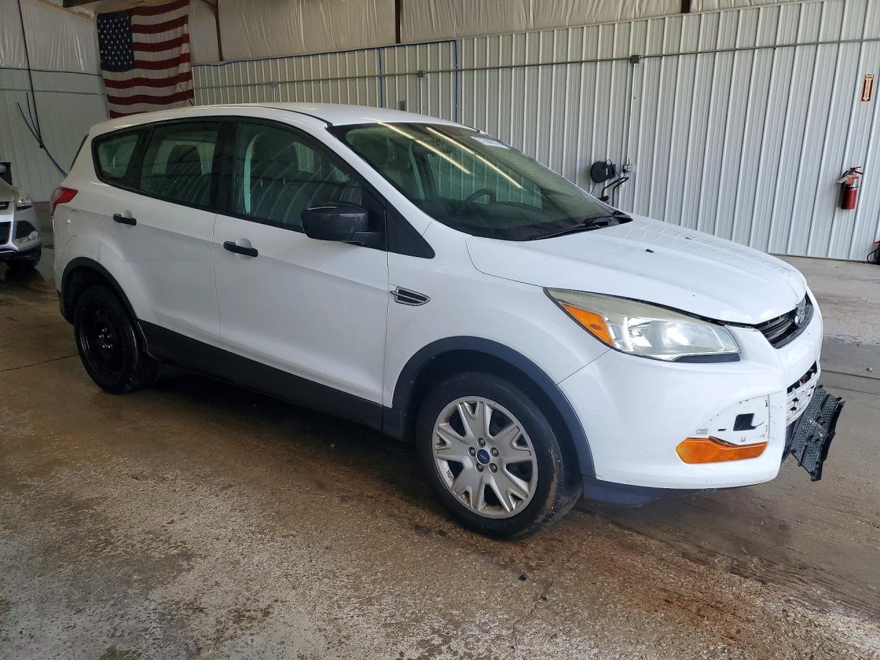 2013 Ford Escape S White vin: 1FMCU0F72DUB47145