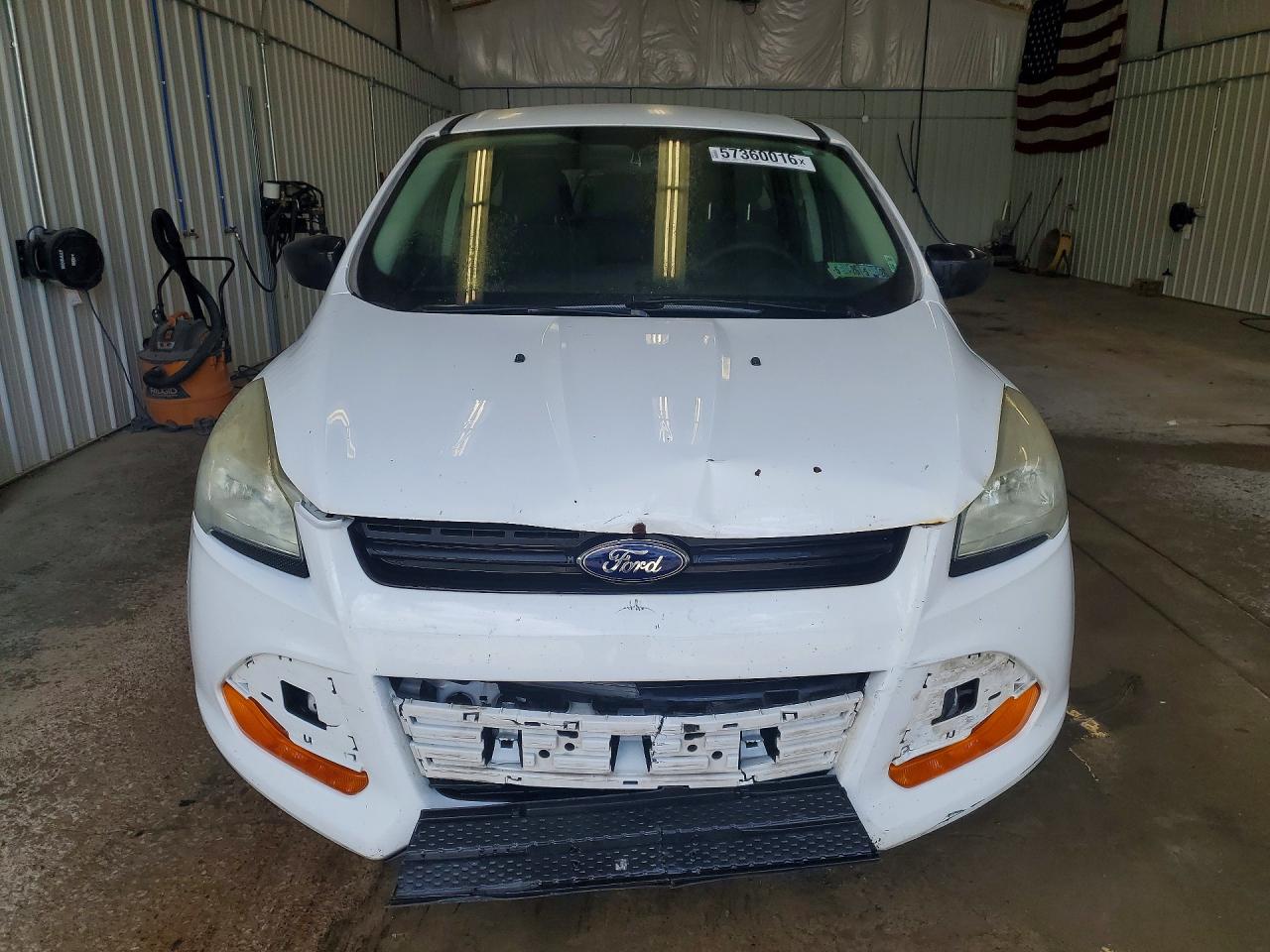 2013 Ford Escape S White vin: 1FMCU0F72DUB47145