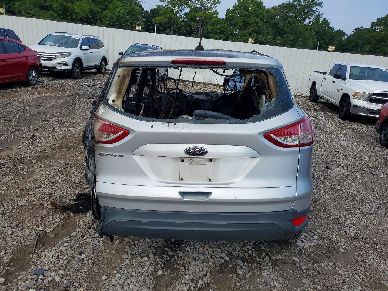 2013 Ford Escape S Burn vin: 1FMCU0F72DUB60607
