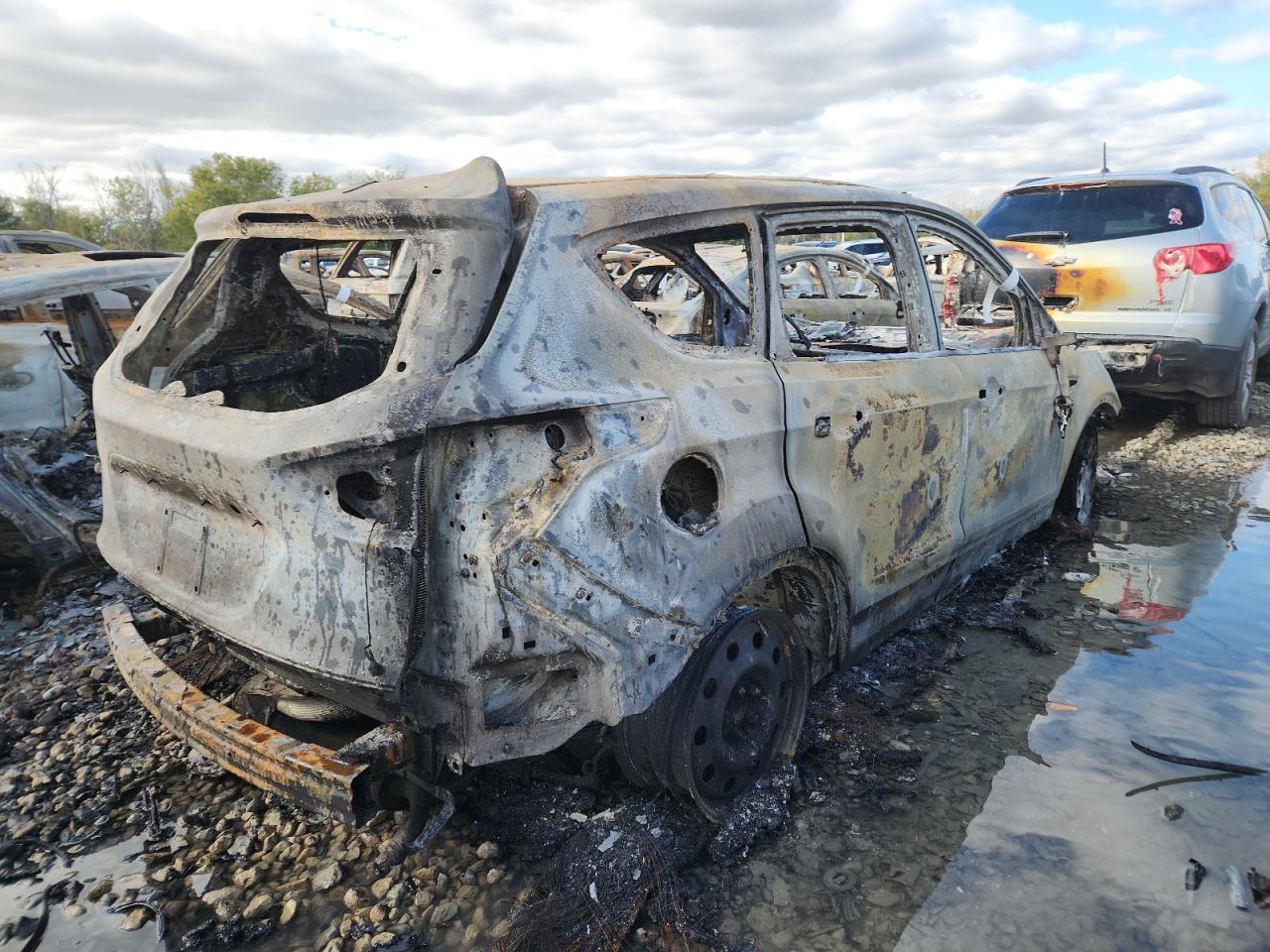 2013 Ford Escape S Burn vin: 1FMCU0F72DUB70540