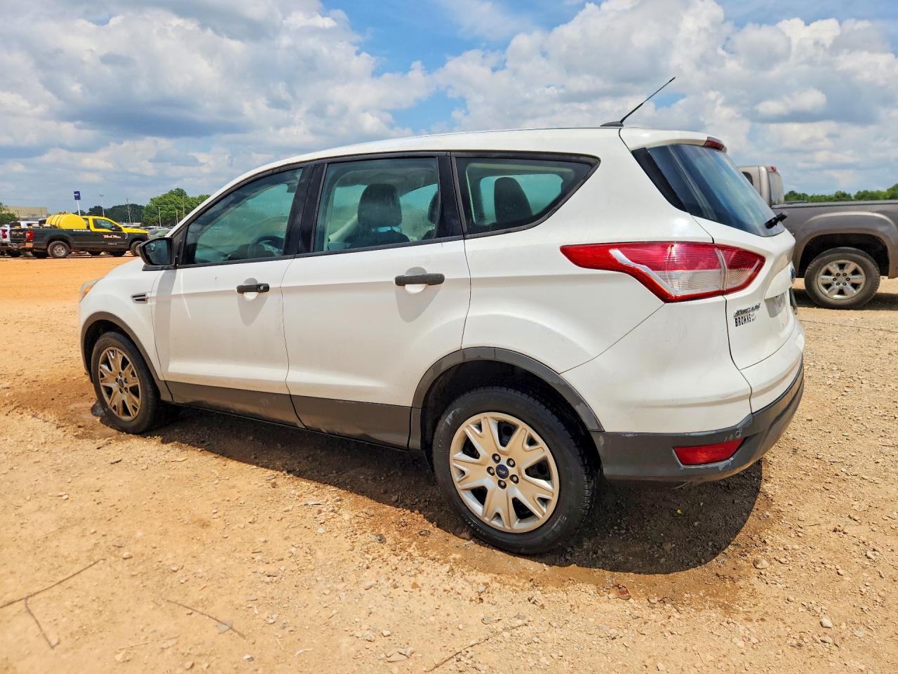 2013 Ford Escape S White vin: 1FMCU0F72DUC03763