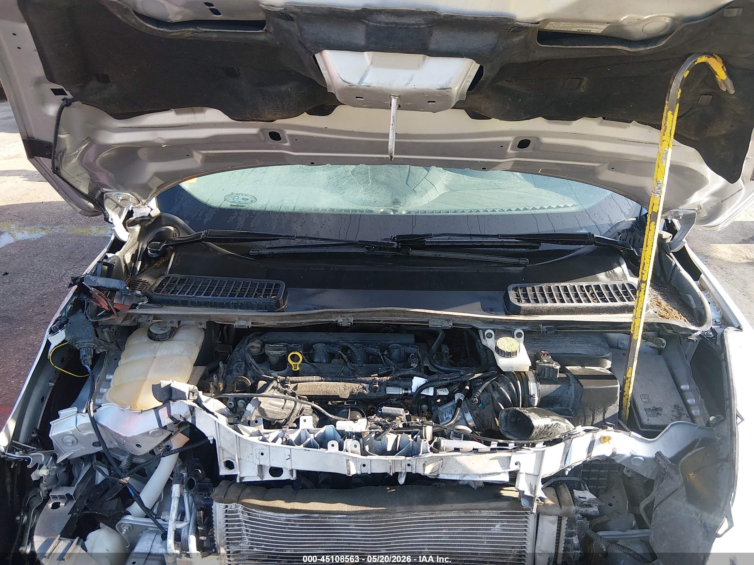 2013 Ford Escape S Серебряный vin: 1FMCU0F72DUC14584