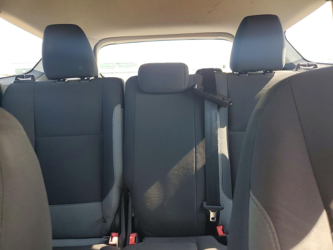 2013 Ford Escape S Silver vin: 1FMCU0F72DUC68094