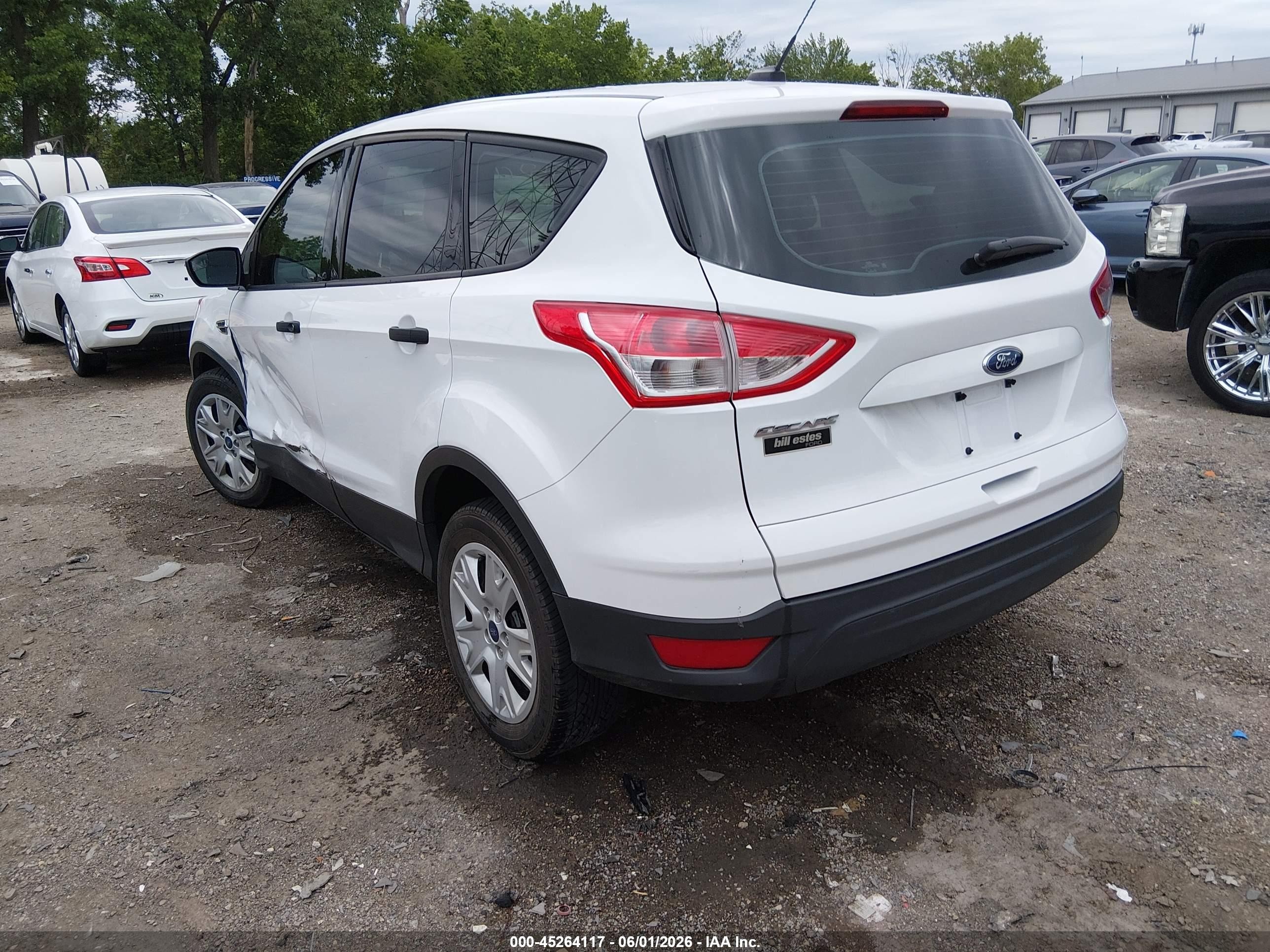 2013 Ford Escape S White vin: 1FMCU0F72DUC77409