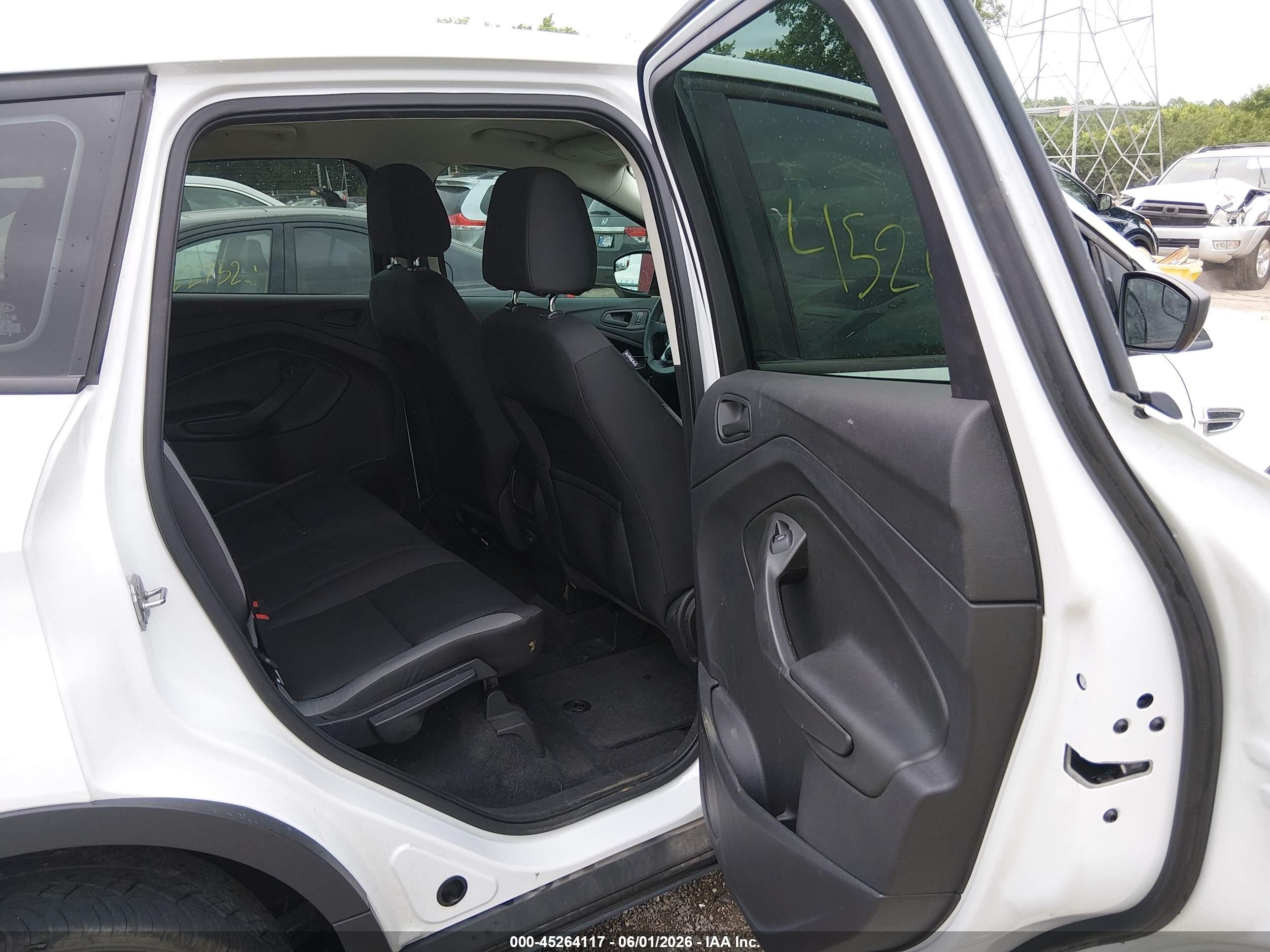 2013 Ford Escape S White vin: 1FMCU0F72DUC77409