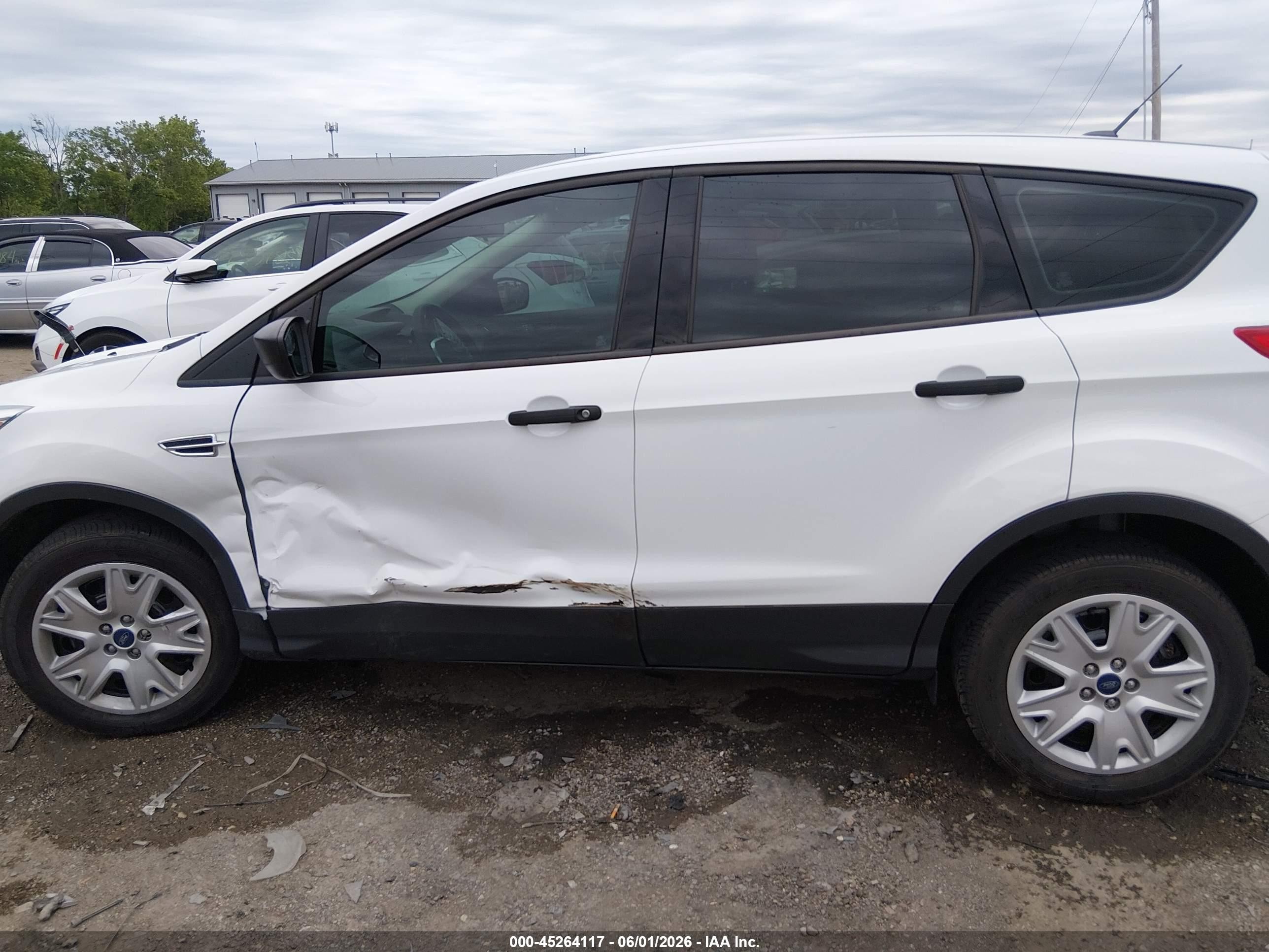 2013 Ford Escape S White vin: 1FMCU0F72DUC77409