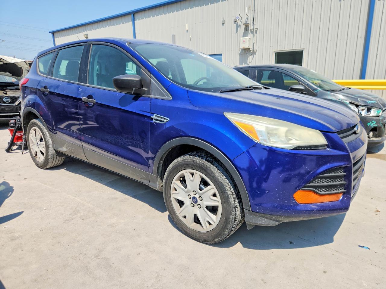 2013 Ford Escape S Синий vin: 1FMCU0F72DUD85643
