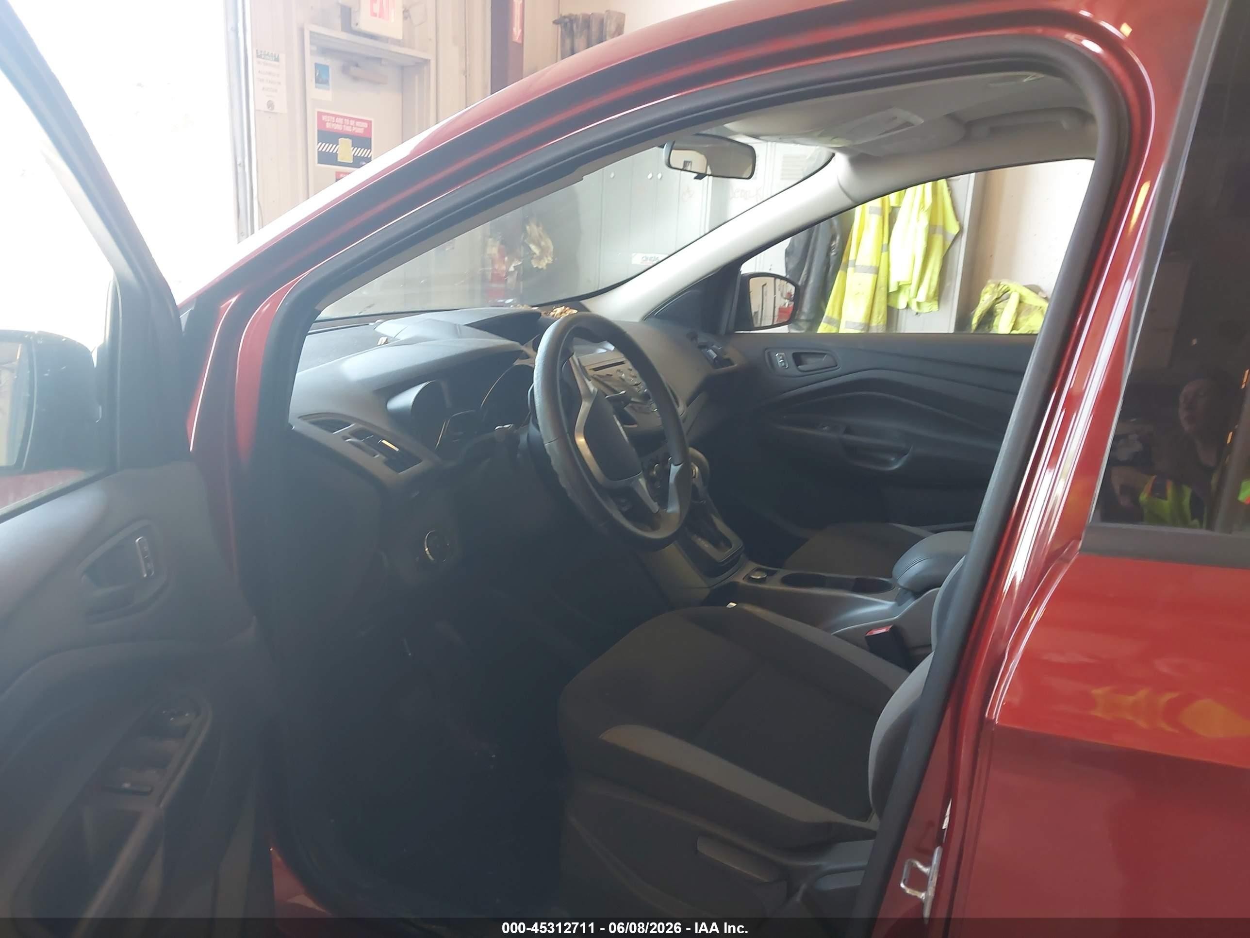 2014 Ford Escape S Red vin: 1FMCU0F72EUB60124