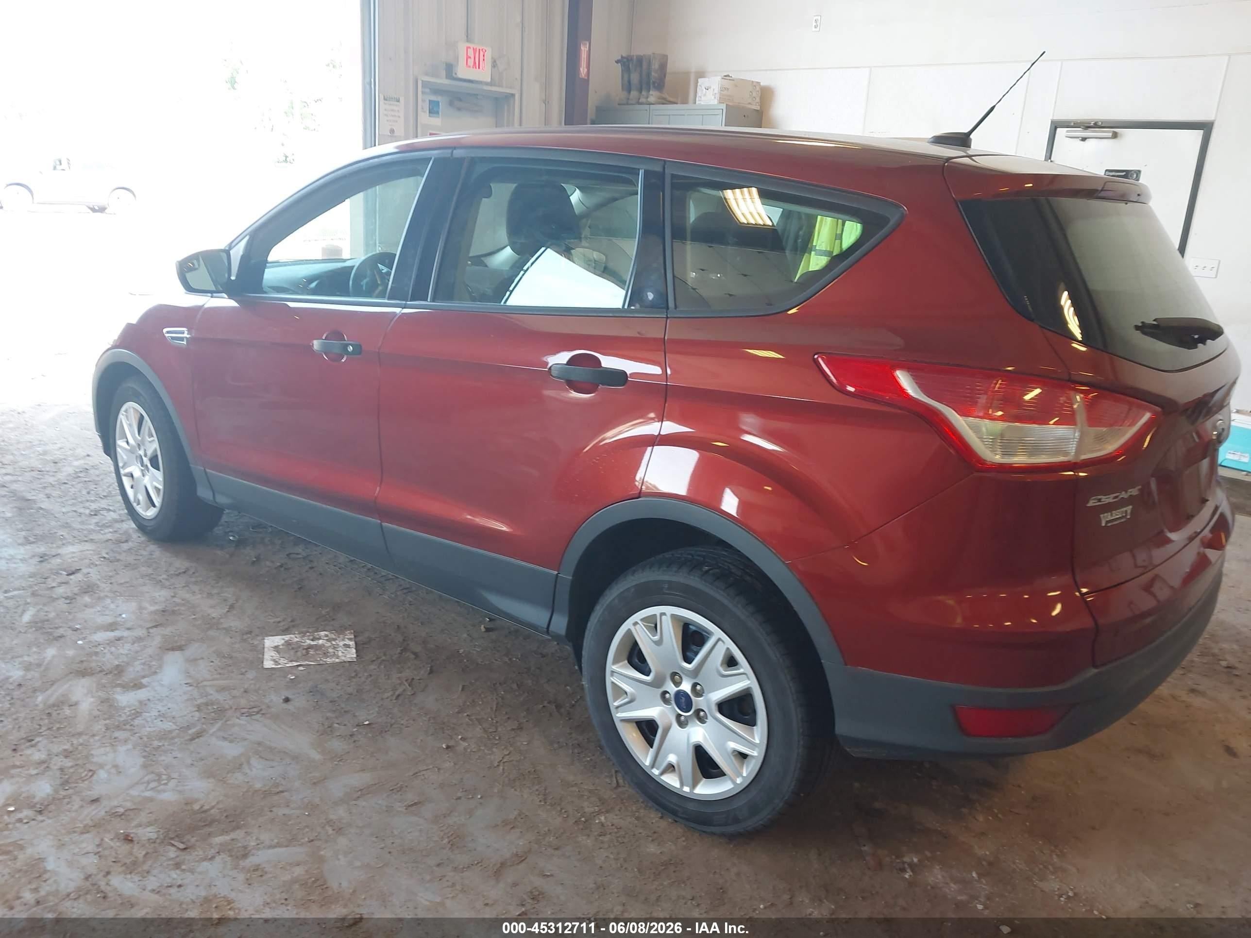 2014 Ford Escape S Red vin: 1FMCU0F72EUB60124