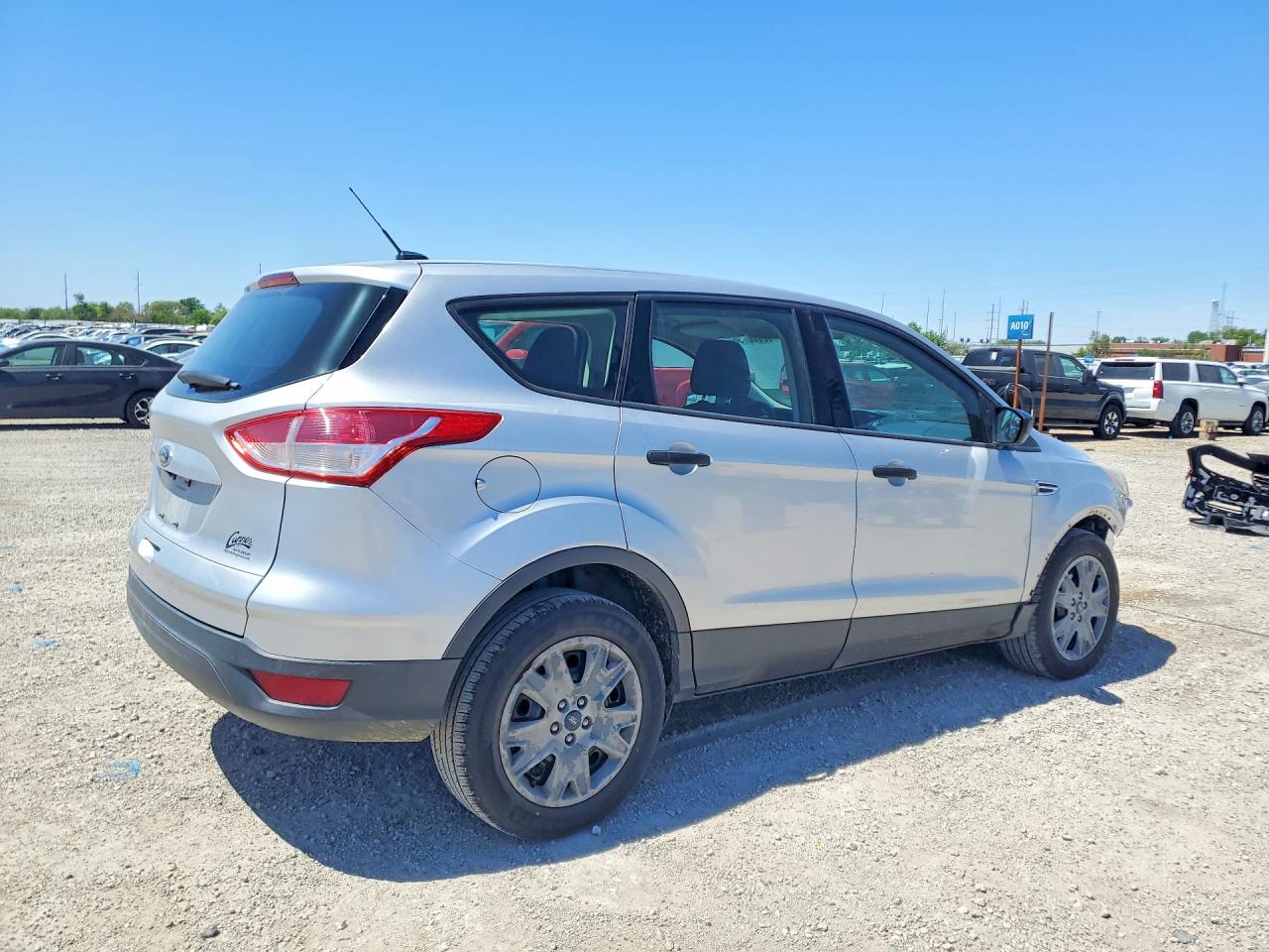 2014 Ford Escape S Silver vin: 1FMCU0F72EUC75693