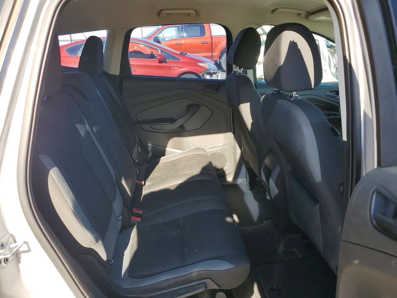2014 Ford Escape S Silver vin: 1FMCU0F72EUE27472