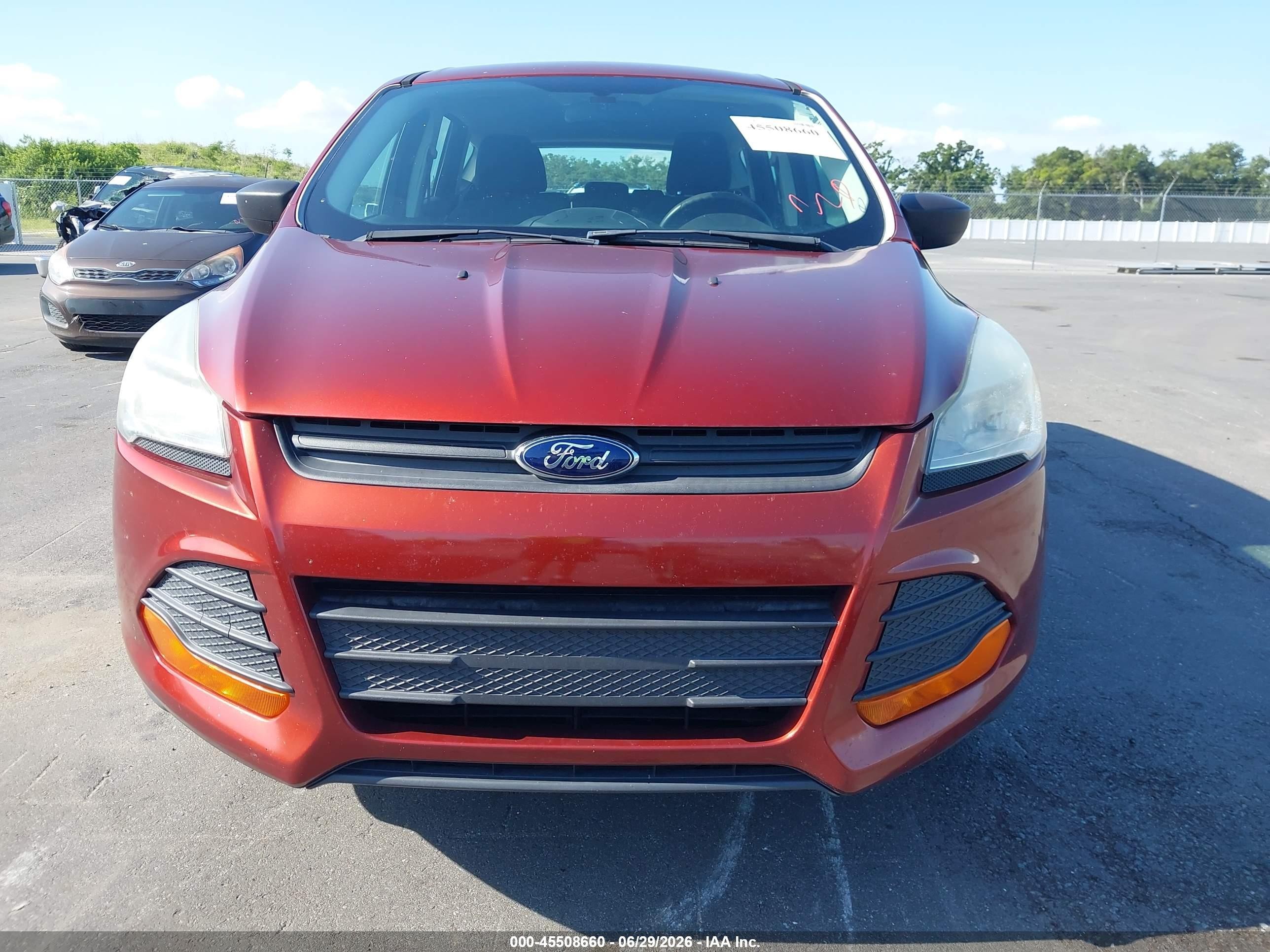 2015 Ford Escape S Burgundy vin: 1FMCU0F72FUA87886