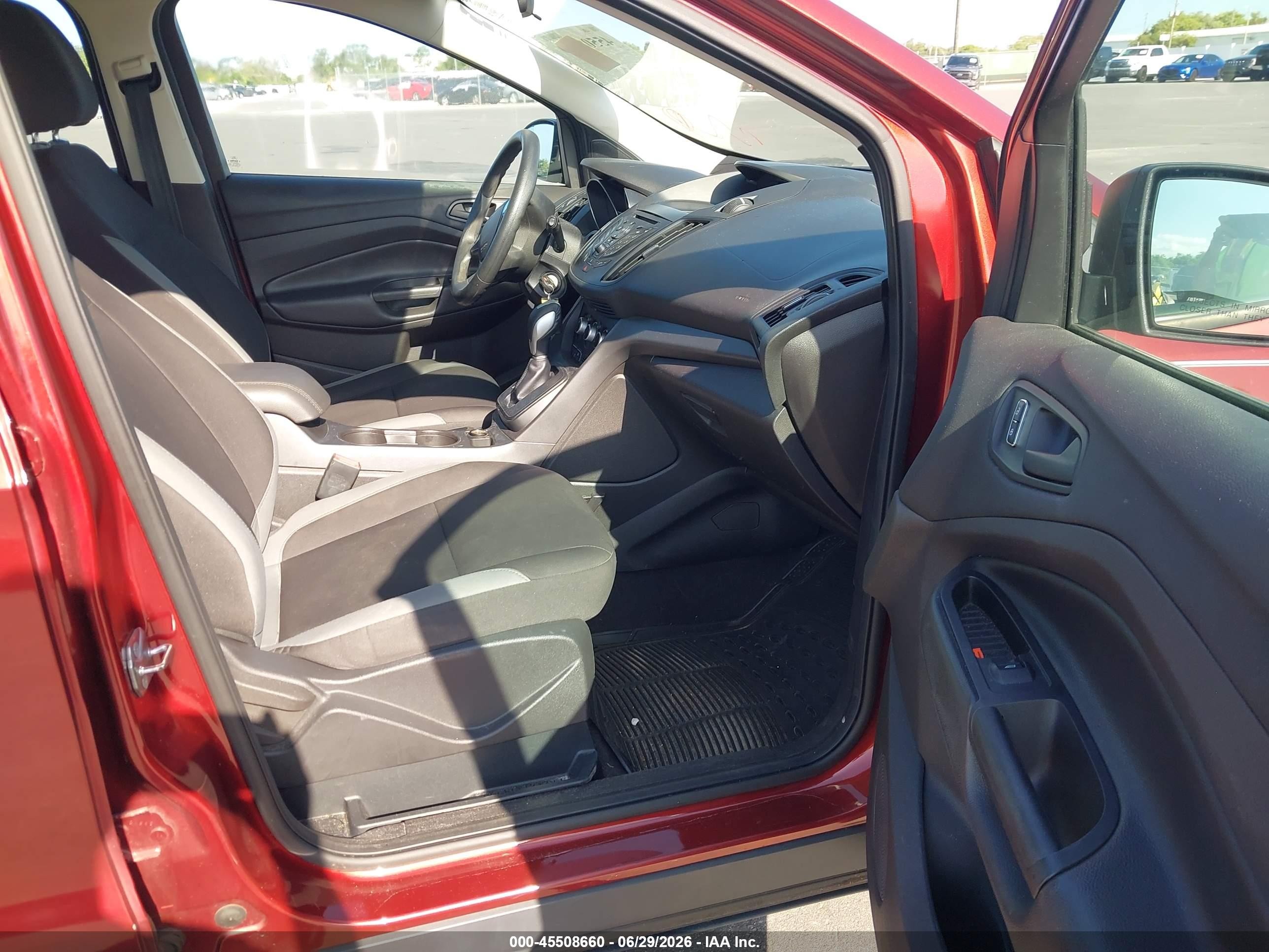 2015 Ford Escape S Burgundy vin: 1FMCU0F72FUA87886