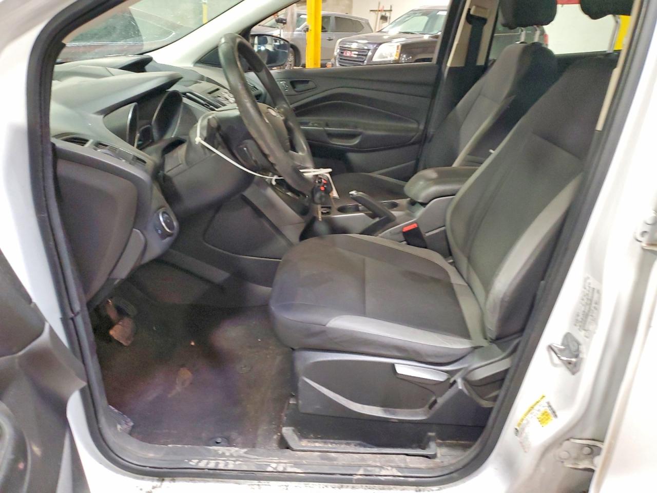2015 Ford Escape S White vin: 1FMCU0F72FUB54597