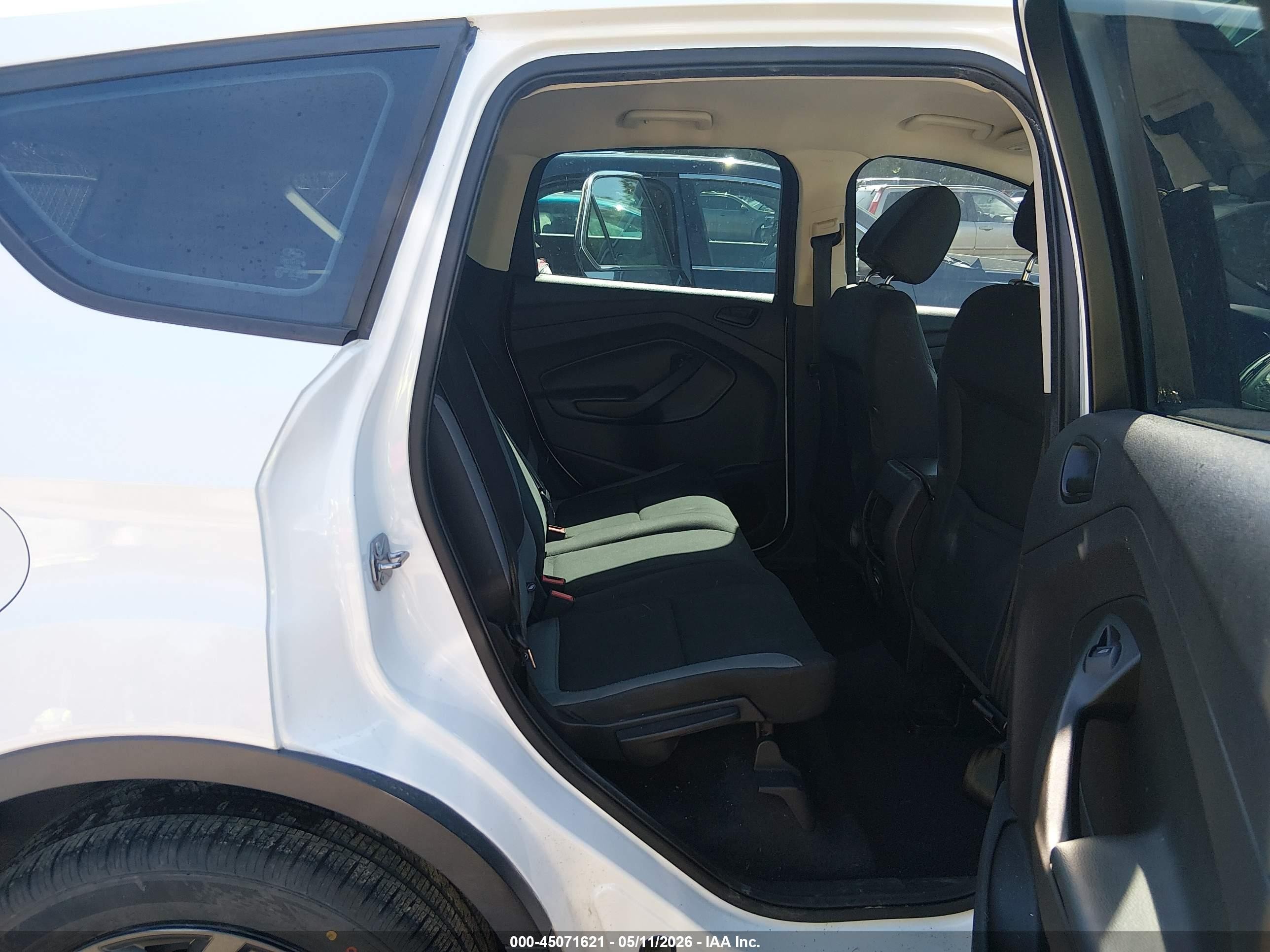 2015 Ford Escape S White vin: 1FMCU0F72FUC42839