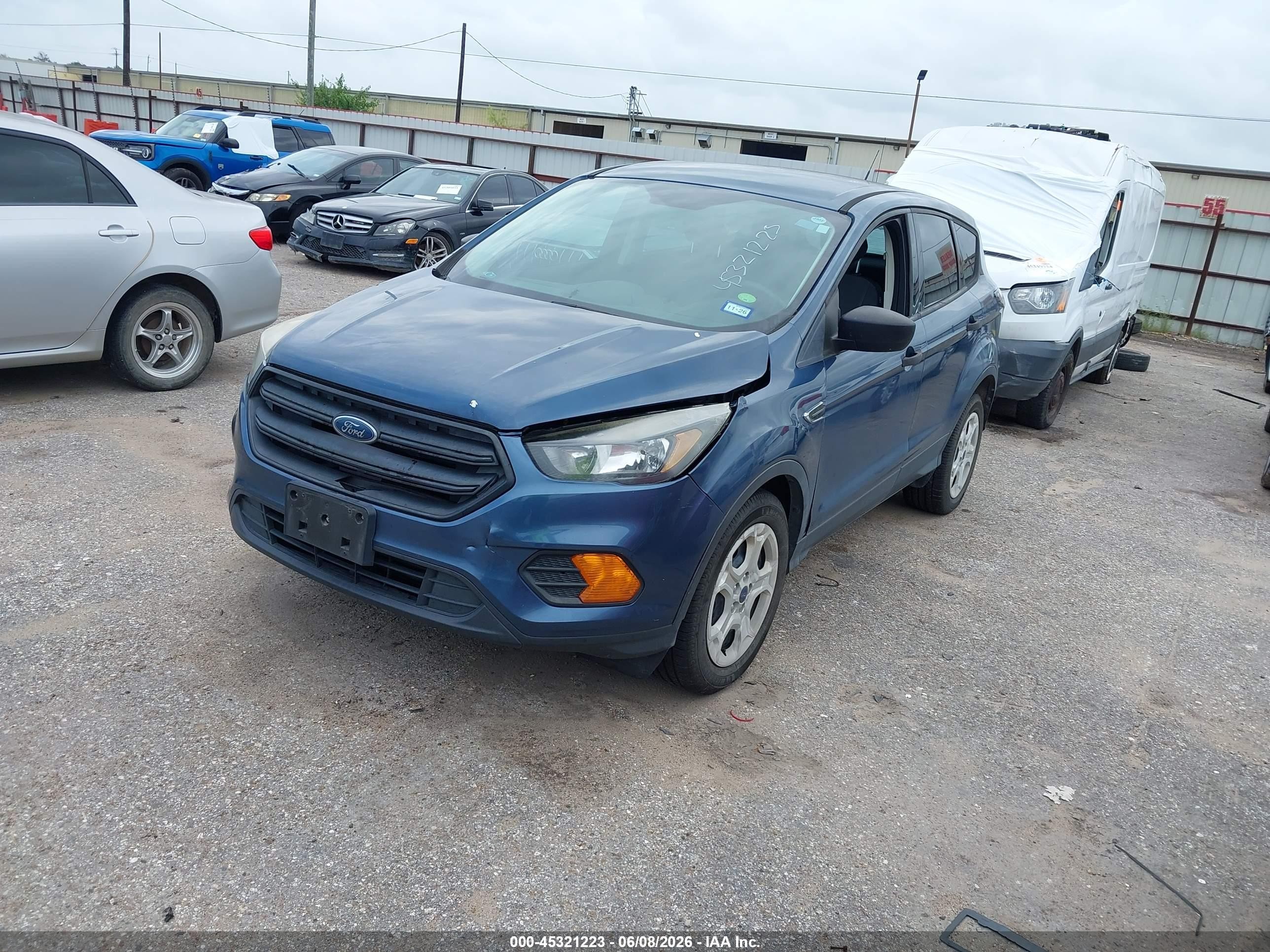 2018 Ford Escape S Blue vin: 1FMCU0F72JUA09309