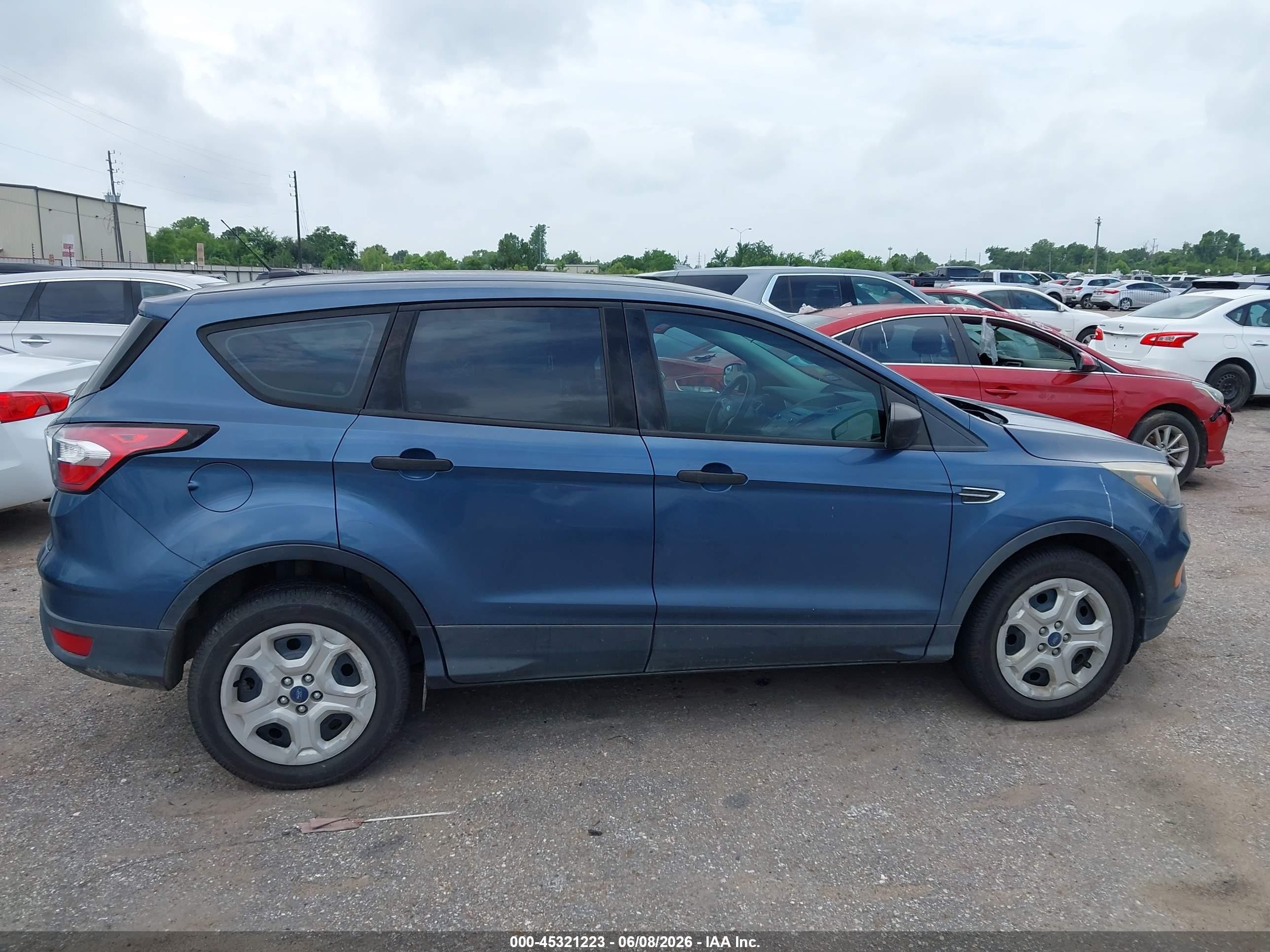 2018 Ford Escape S Blue vin: 1FMCU0F72JUA09309