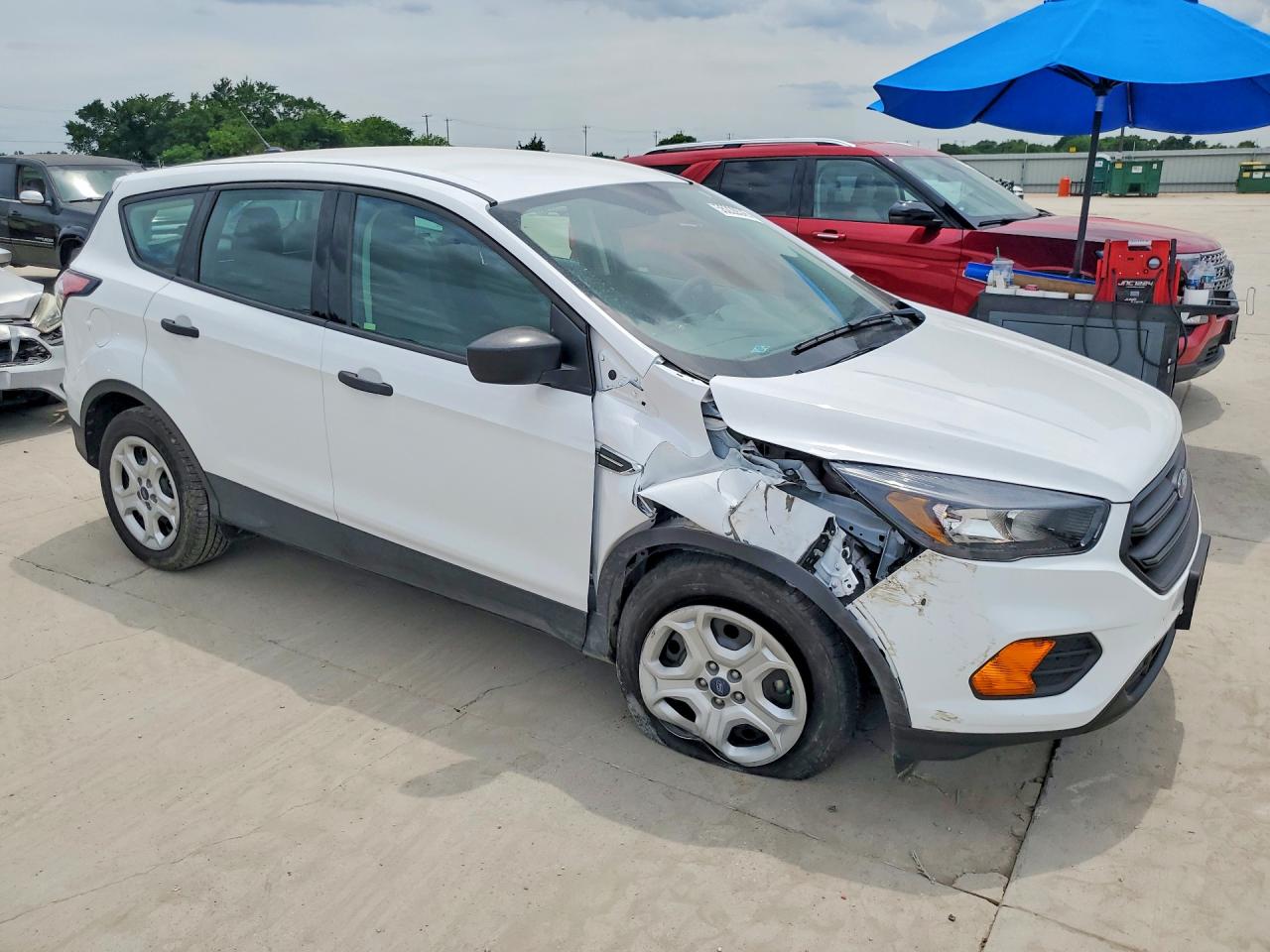 2018 Ford Escape S White vin: 1FMCU0F72JUC75686