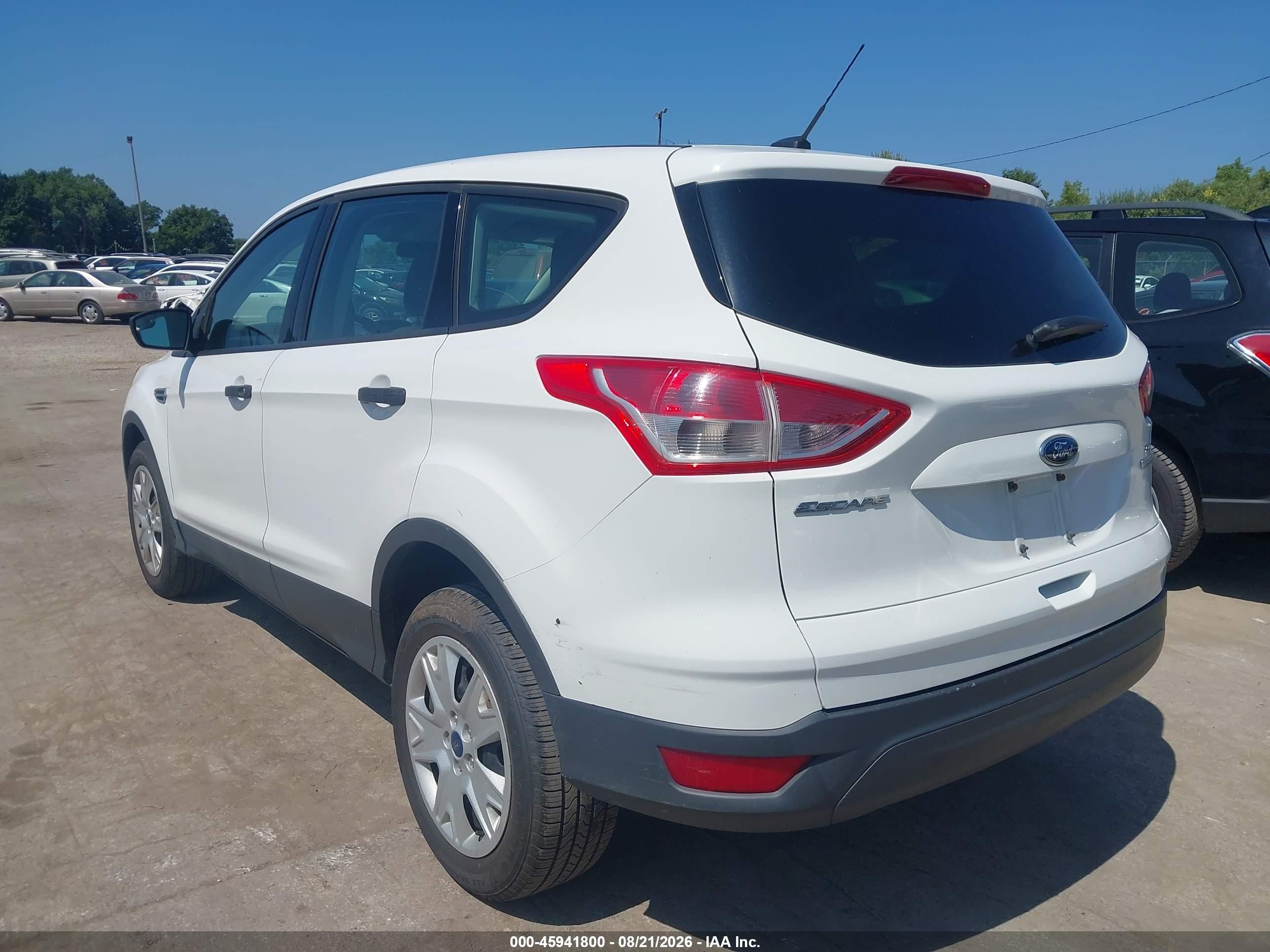 2013 Ford Escape S White vin: 1FMCU0F73DUA30254