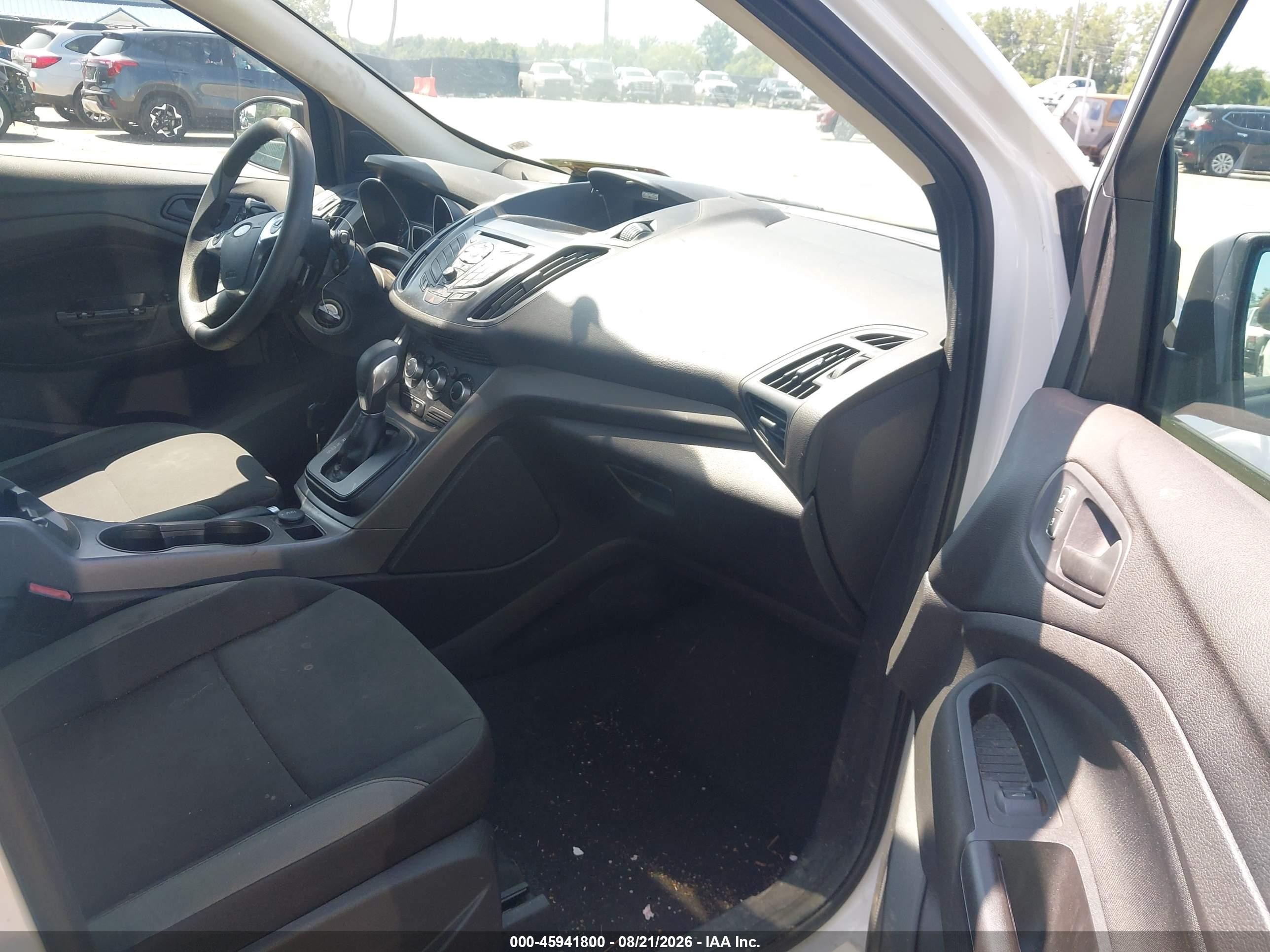 2013 Ford Escape S White vin: 1FMCU0F73DUA30254