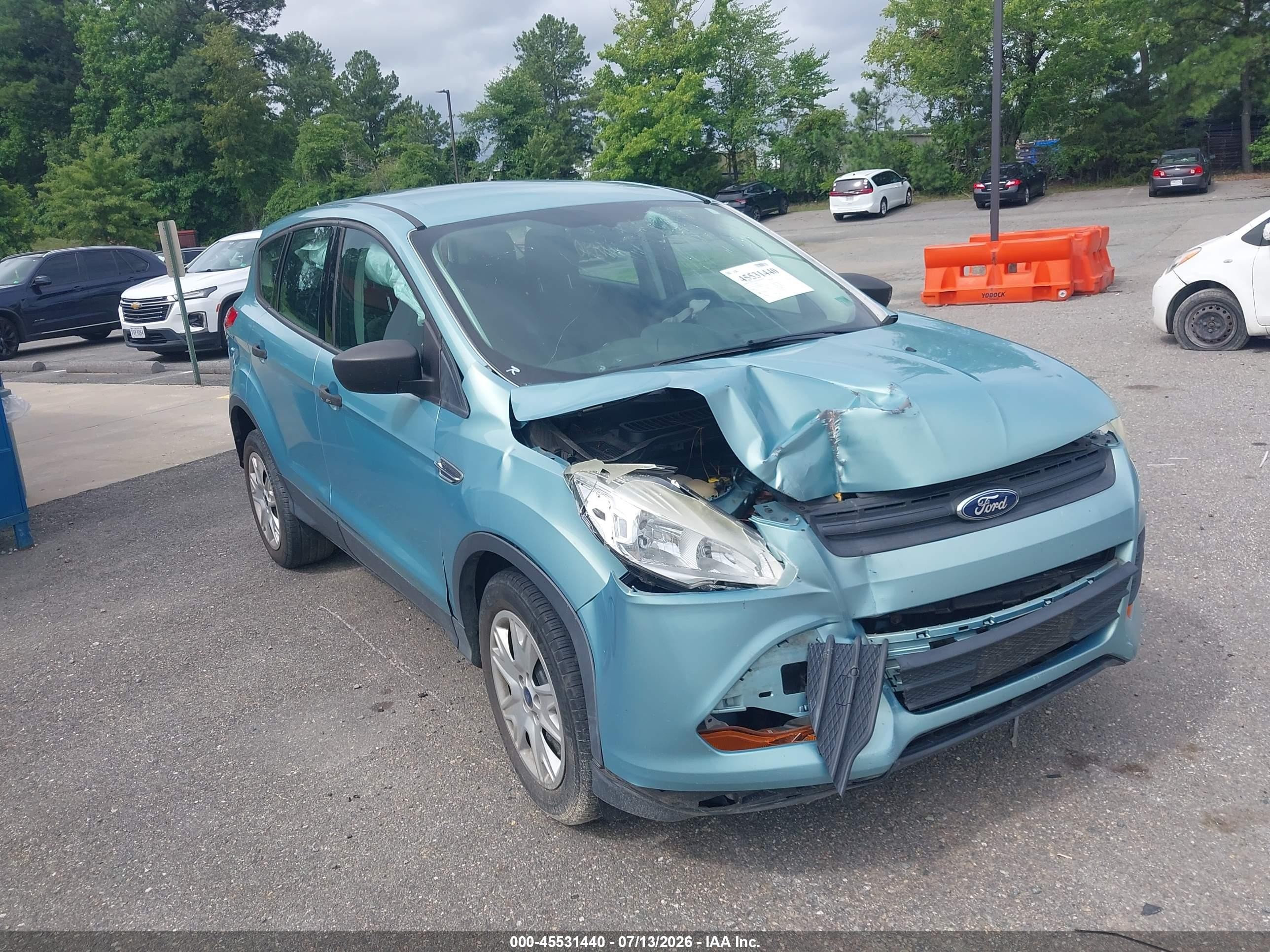 2013 Ford Escape S Teal vin: 1FMCU0F73DUC67309