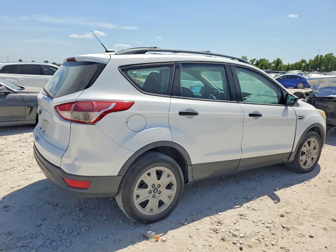 2013 Ford Escape S White vin: 1FMCU0F73DUD11373
