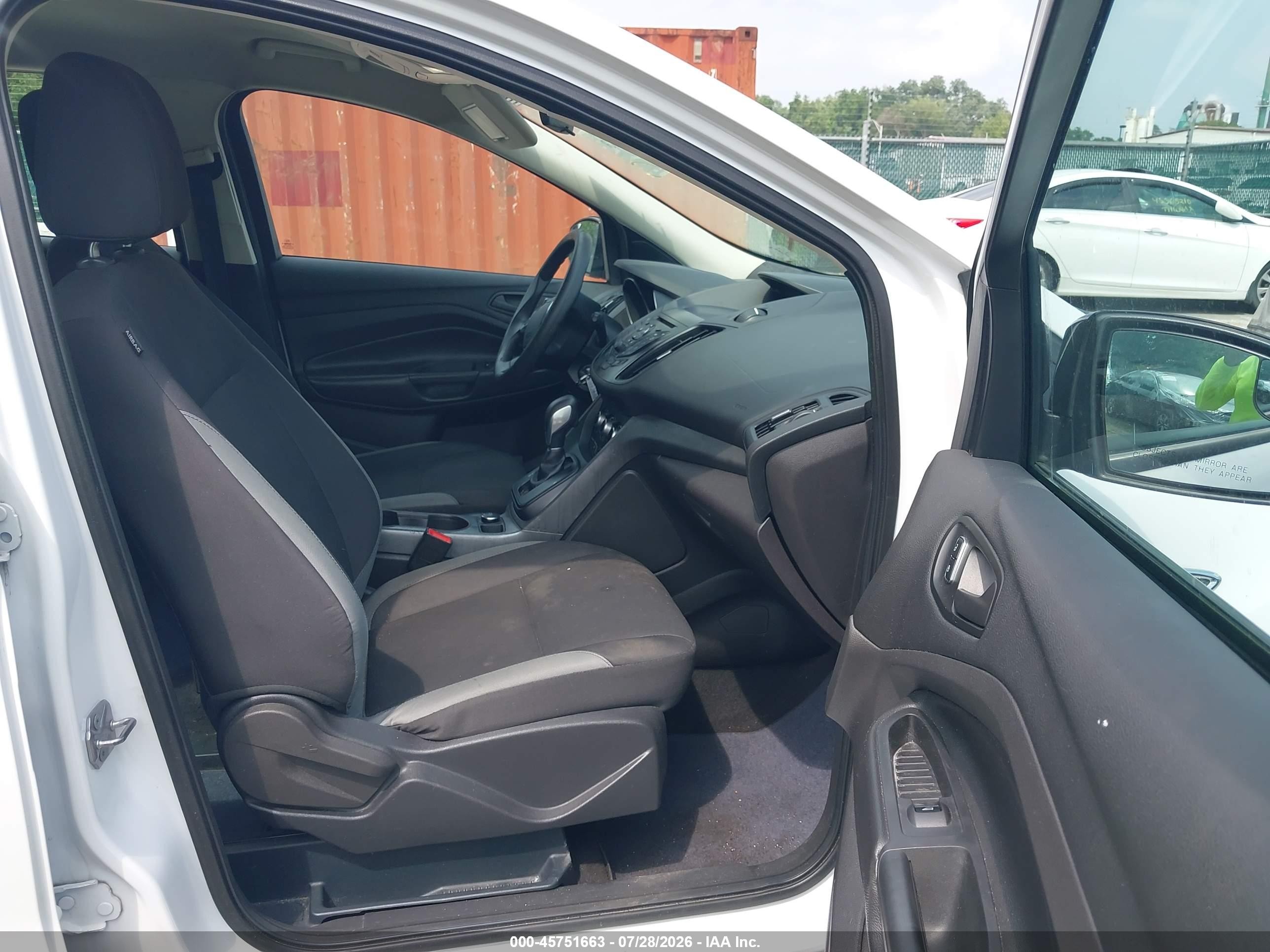 2015 Ford Escape S White vin: 1FMCU0F73FUB25688