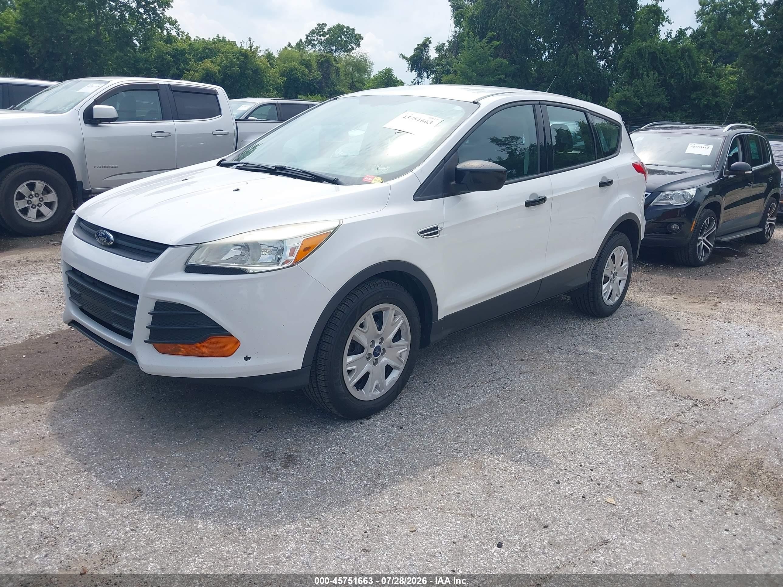 2015 Ford Escape S White vin: 1FMCU0F73FUB25688