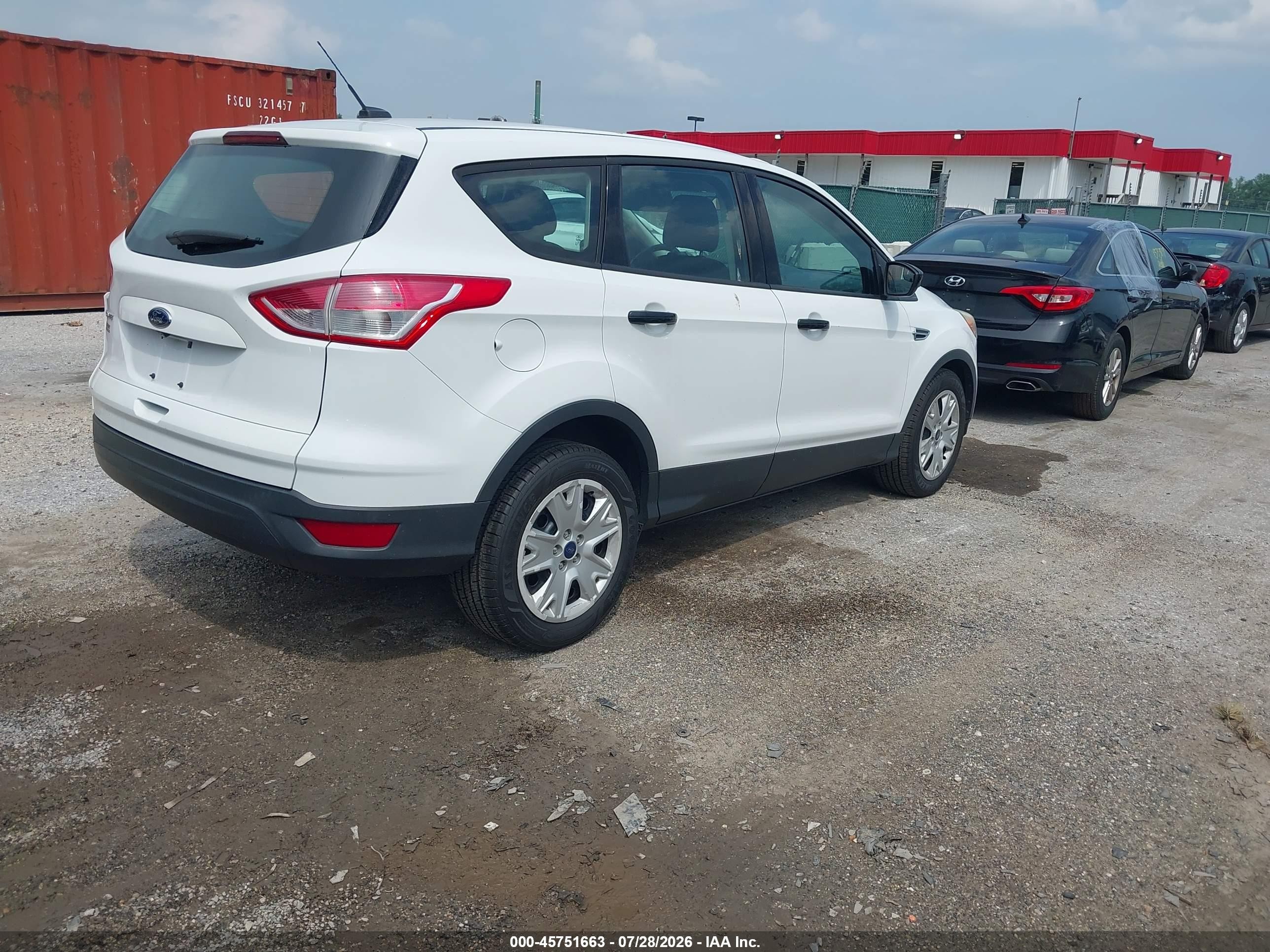 2015 Ford Escape S White vin: 1FMCU0F73FUB25688