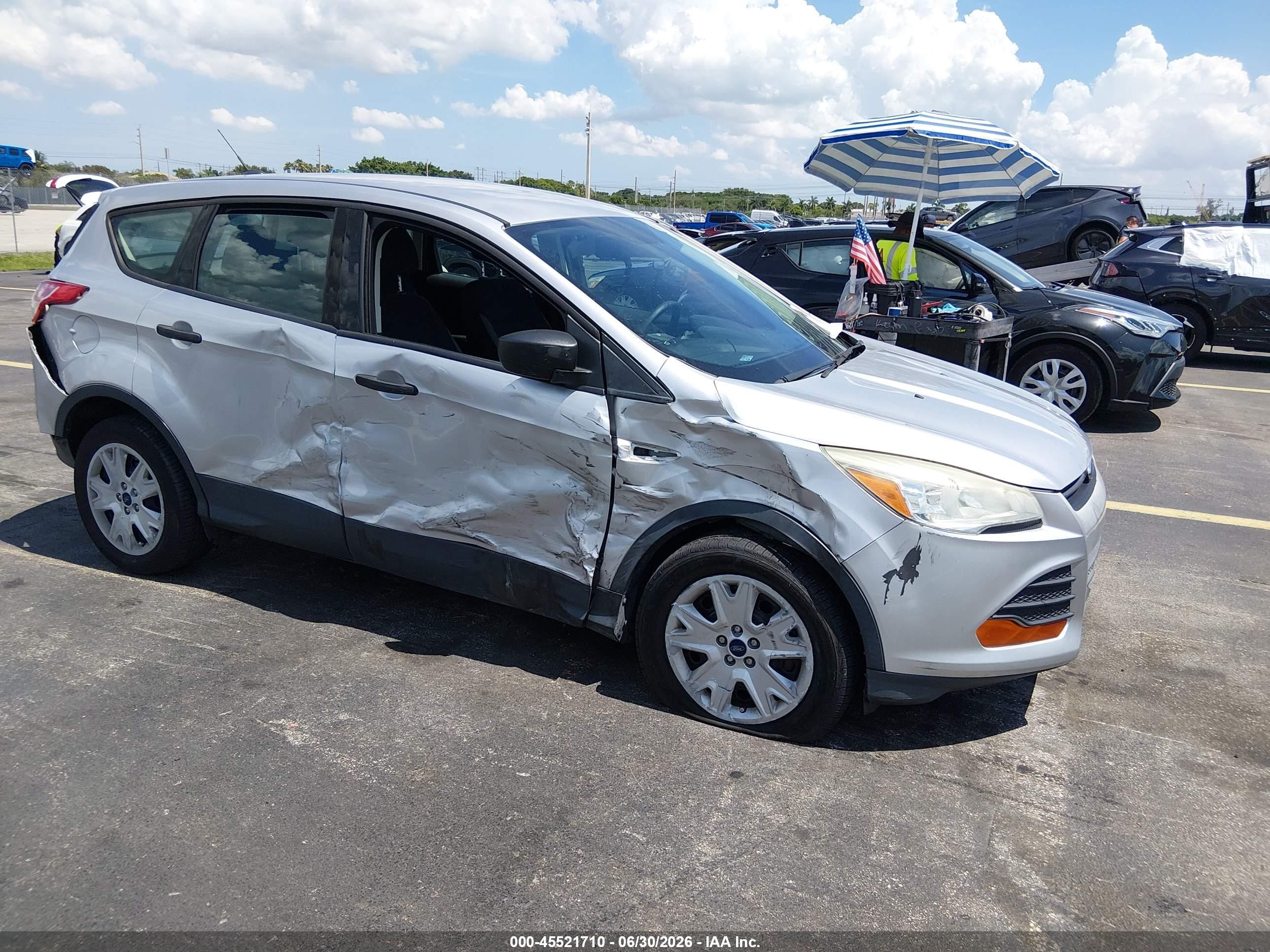 2015 Ford Escape S Silver vin: 1FMCU0F73FUC55972