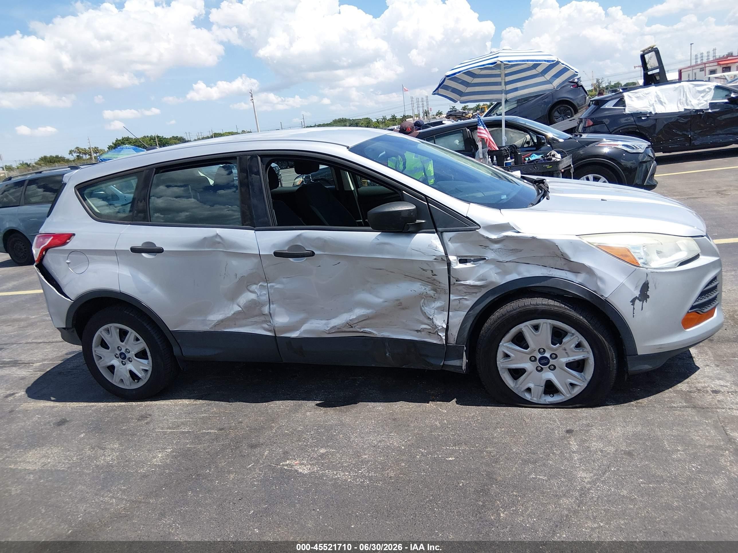 2015 Ford Escape S Silver vin: 1FMCU0F73FUC55972