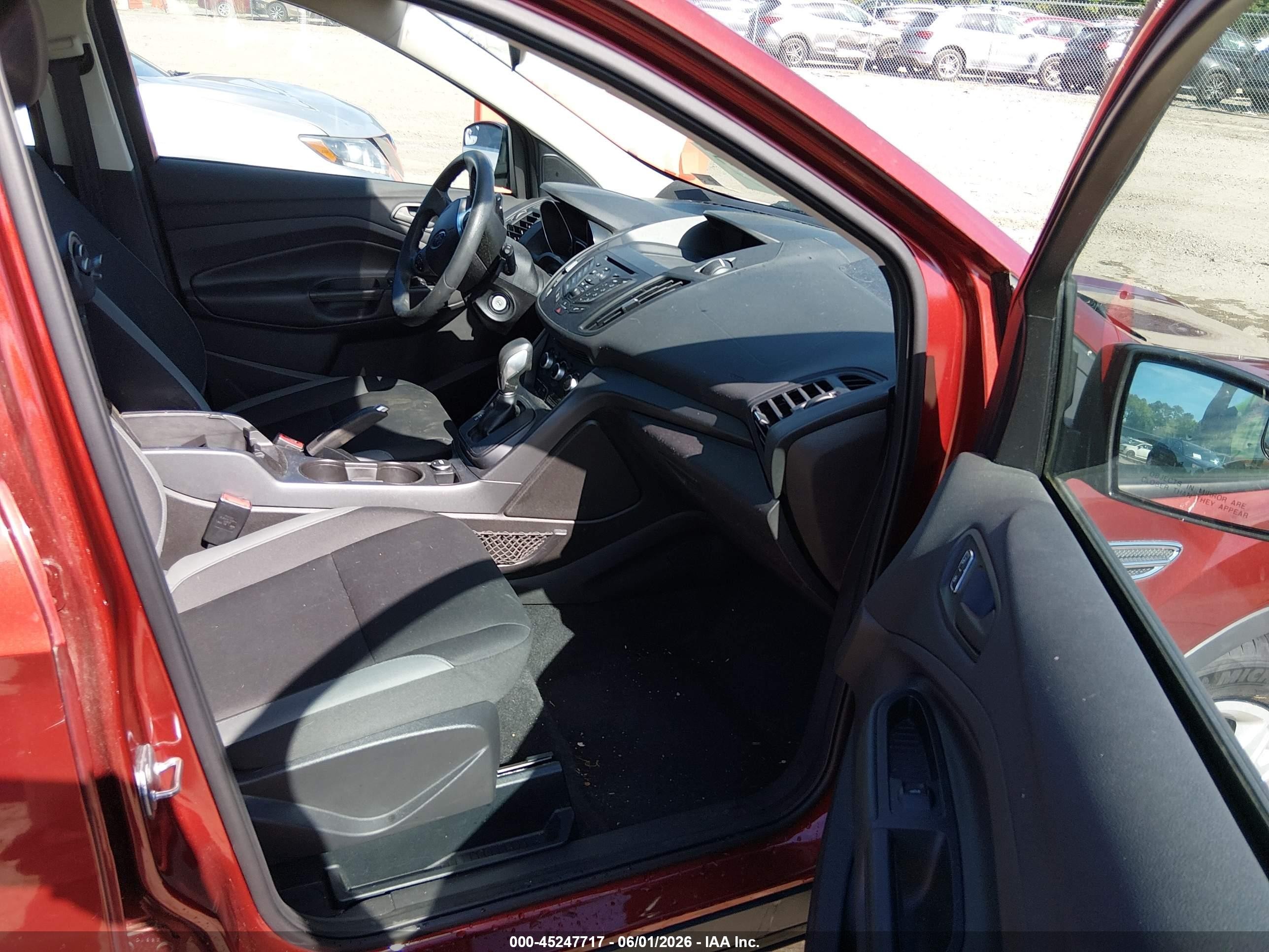 2016 Ford Escape S Burgundy vin: 1FMCU0F73GUB50091