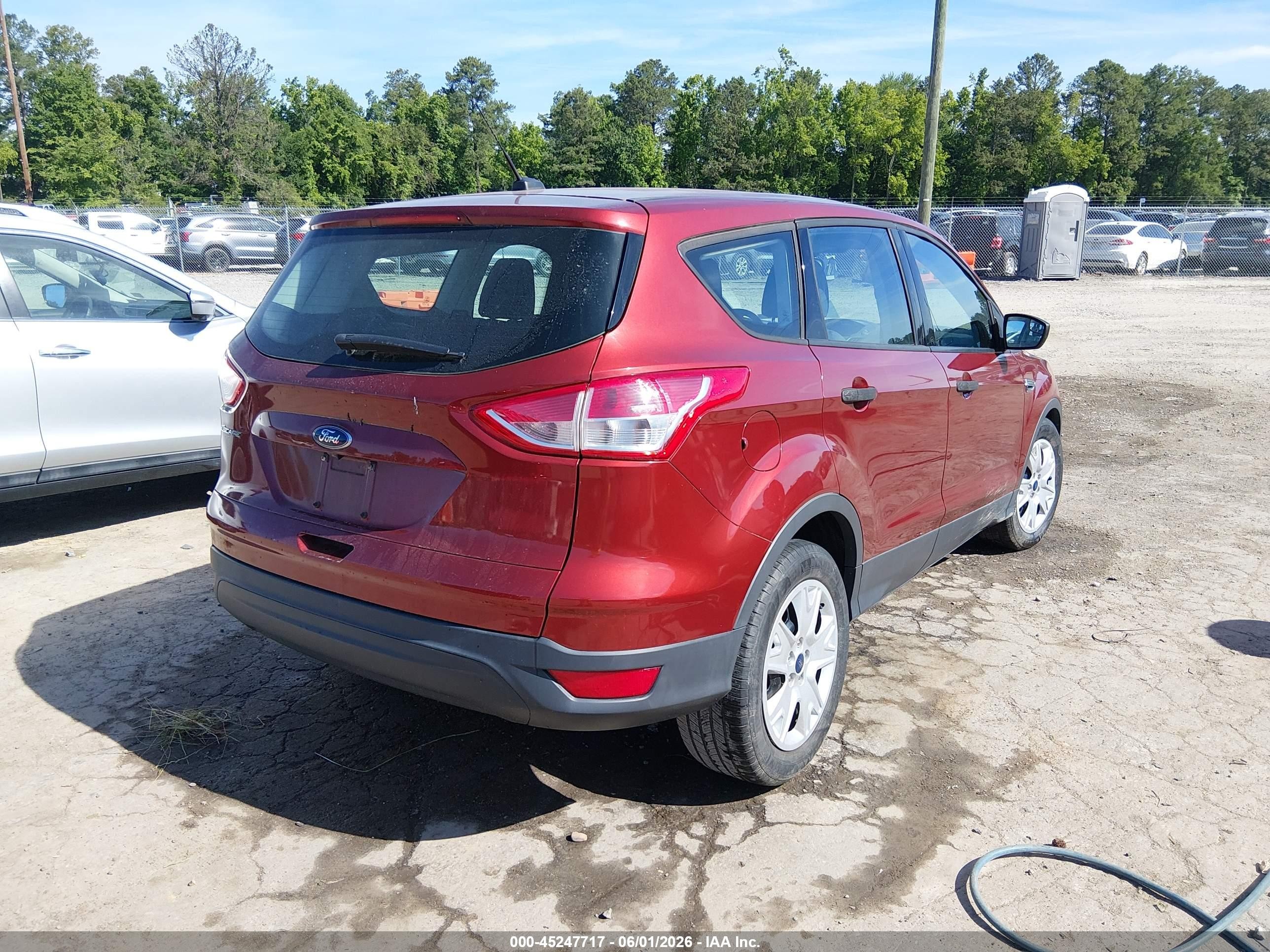 2016 Ford Escape S Burgundy vin: 1FMCU0F73GUB50091